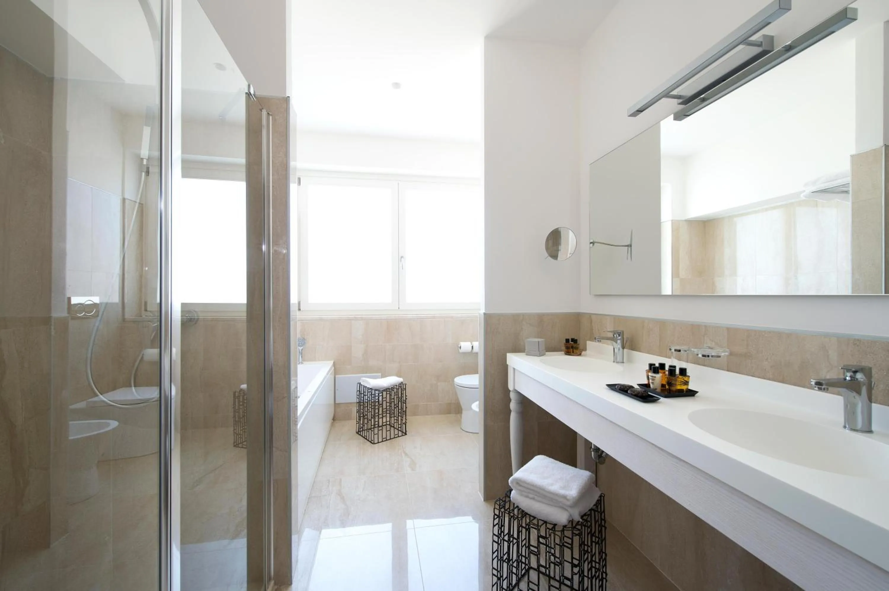 Shower in Wellness Spa Hotel Principe Fitalia