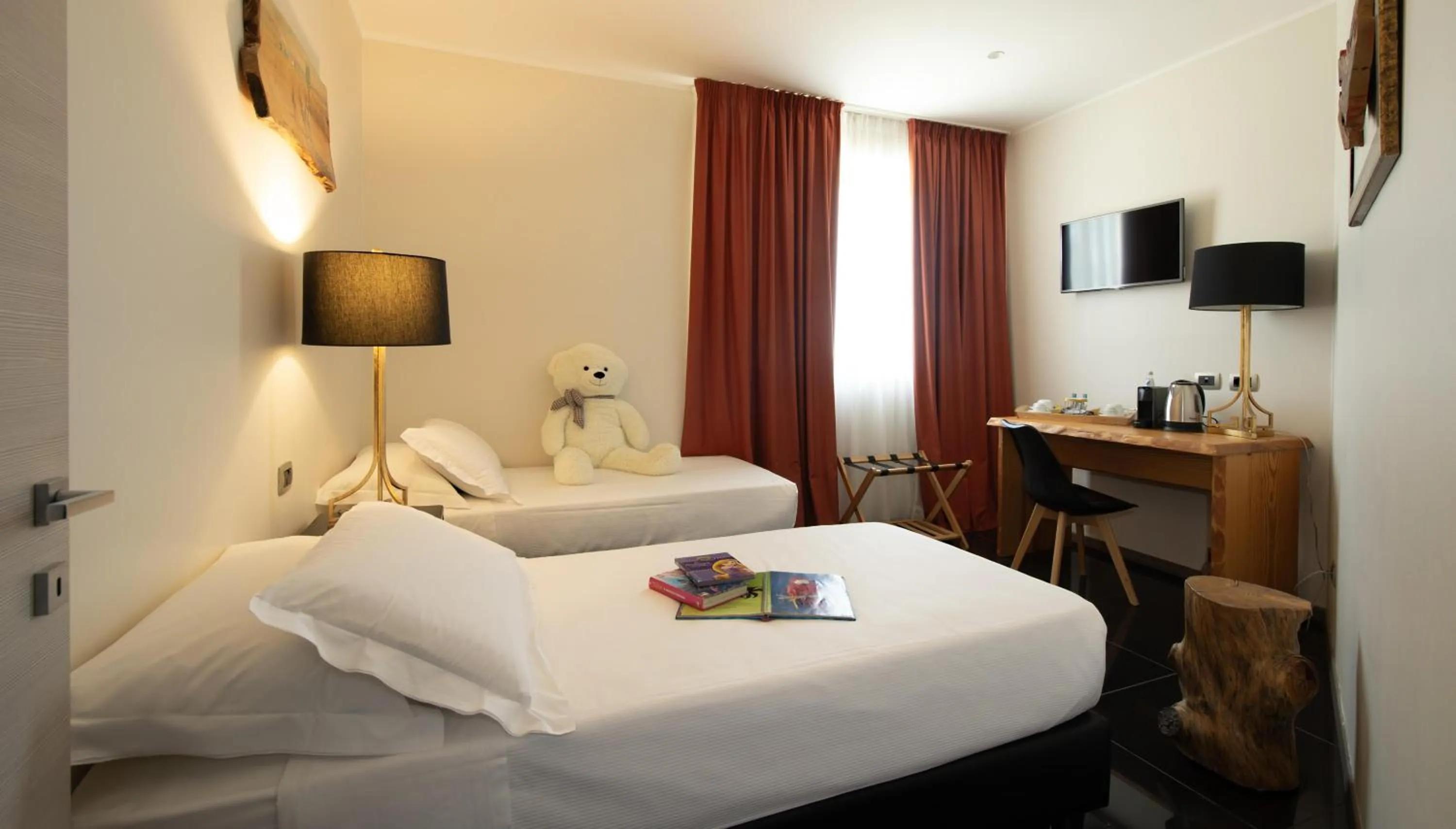 Photo of the whole room, Bed in Wellness Spa Hotel Principe Fitalia