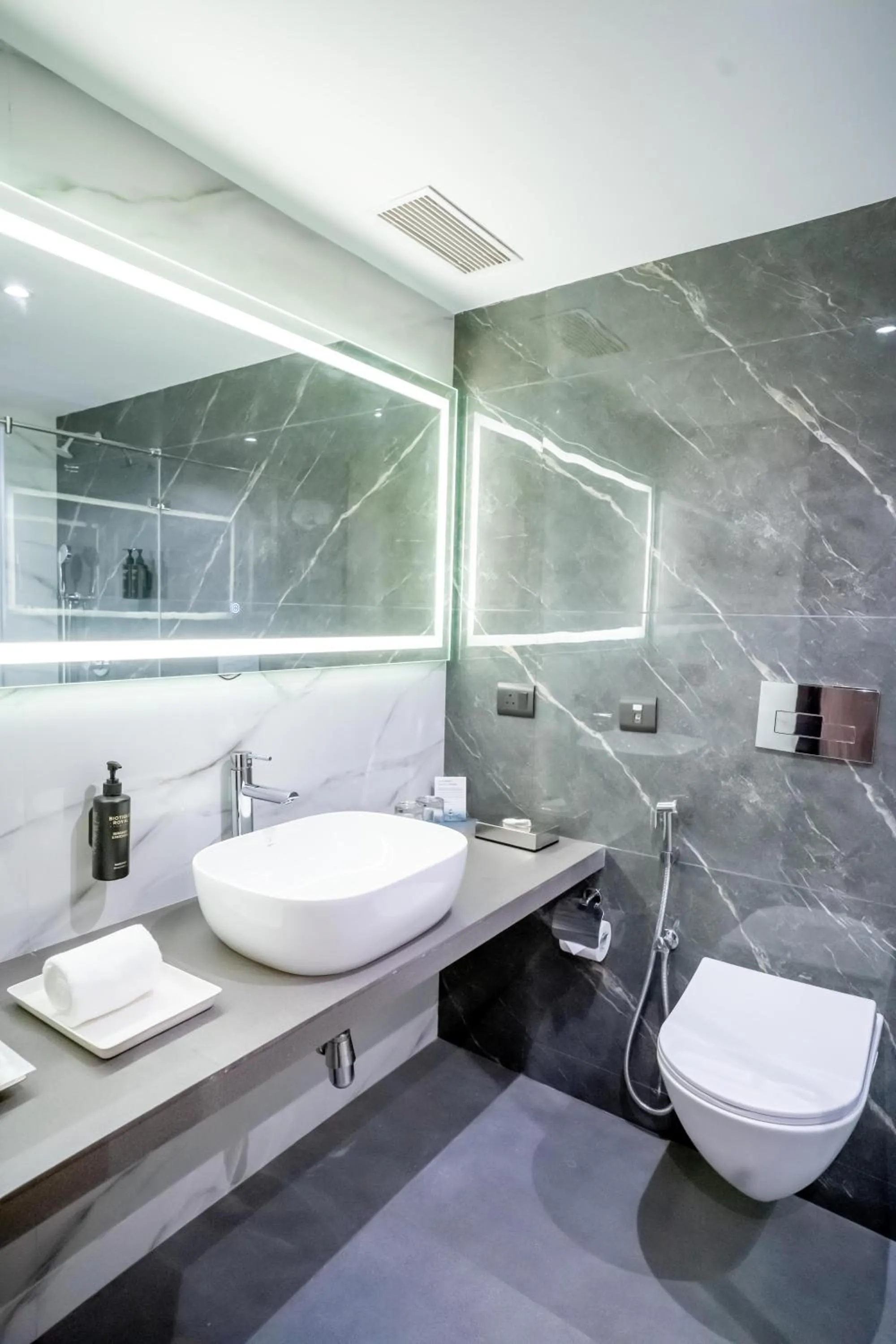Bathroom in ASTER GRAND BY ZENQ Saket