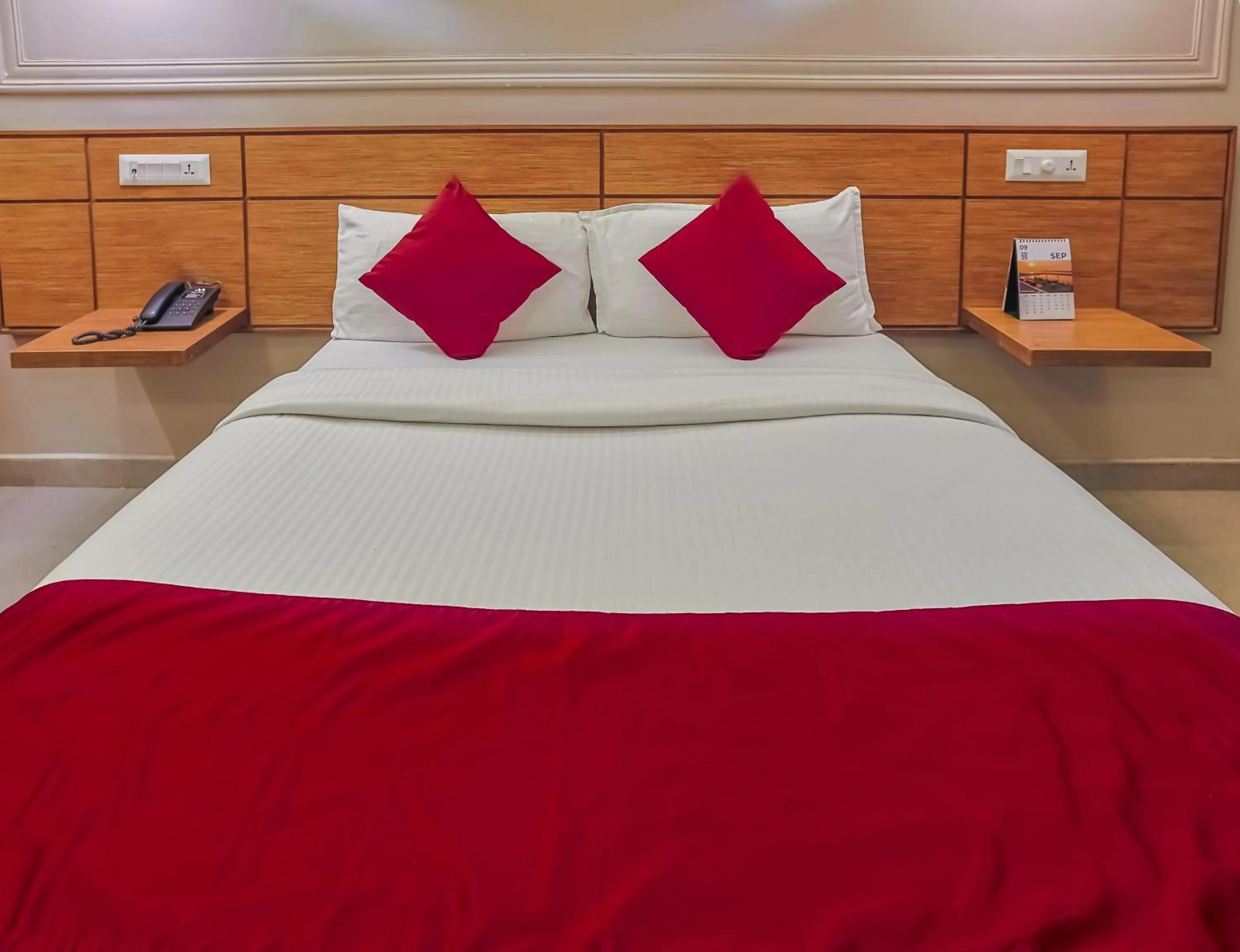 Bedroom, Bed in Max Hotels Prayagraj
