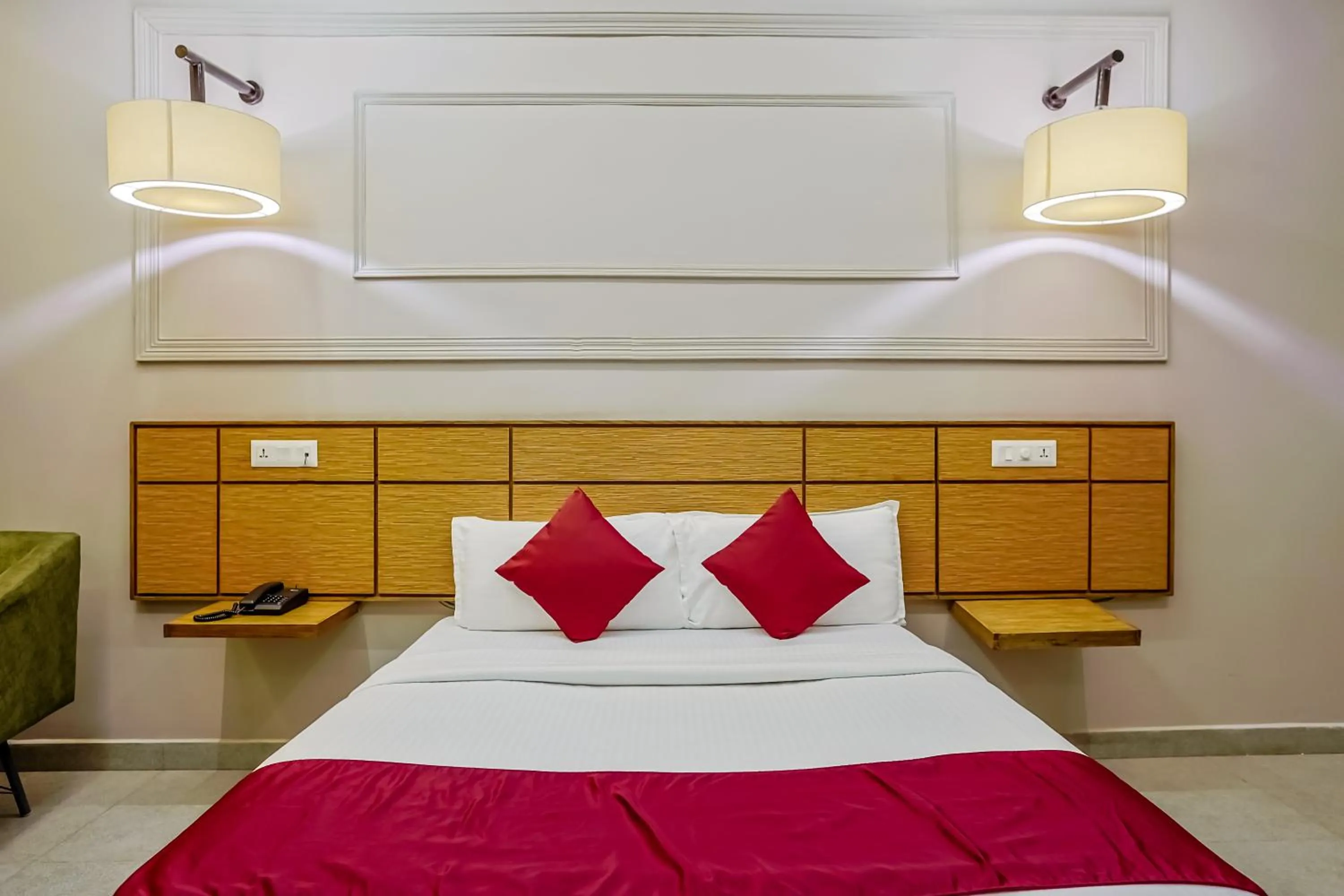 Bed in Max Hotels Prayagraj