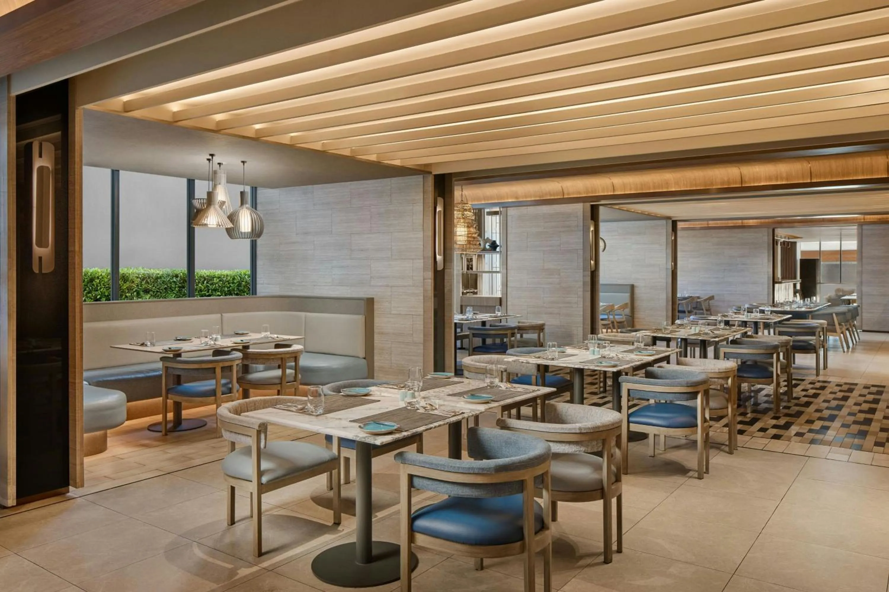 Restaurant/places to eat in Courtyard by Marriott Bangkok Sukhumvit 20