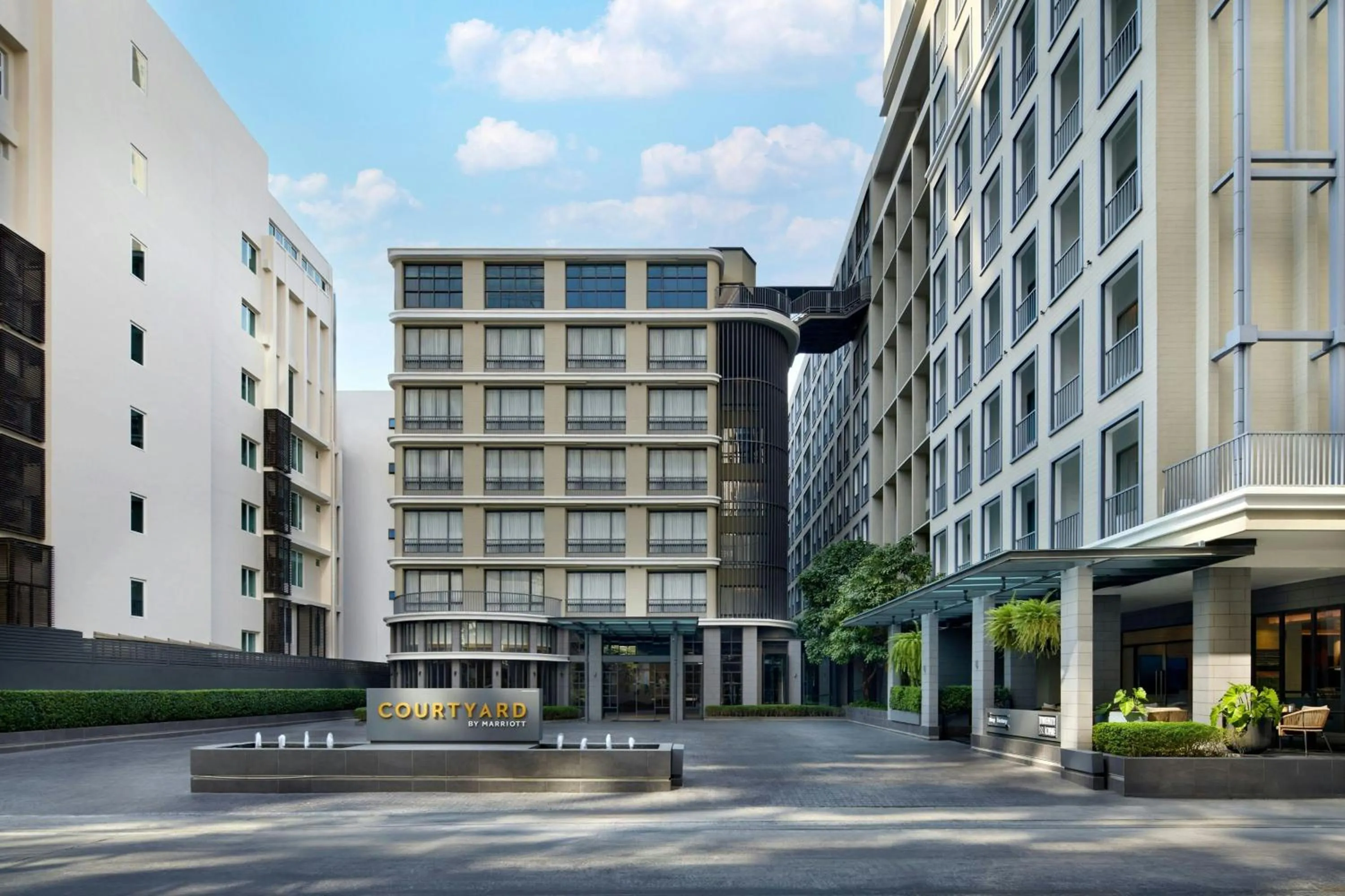 View (from property/room) in Courtyard by Marriott Bangkok Sukhumvit 20