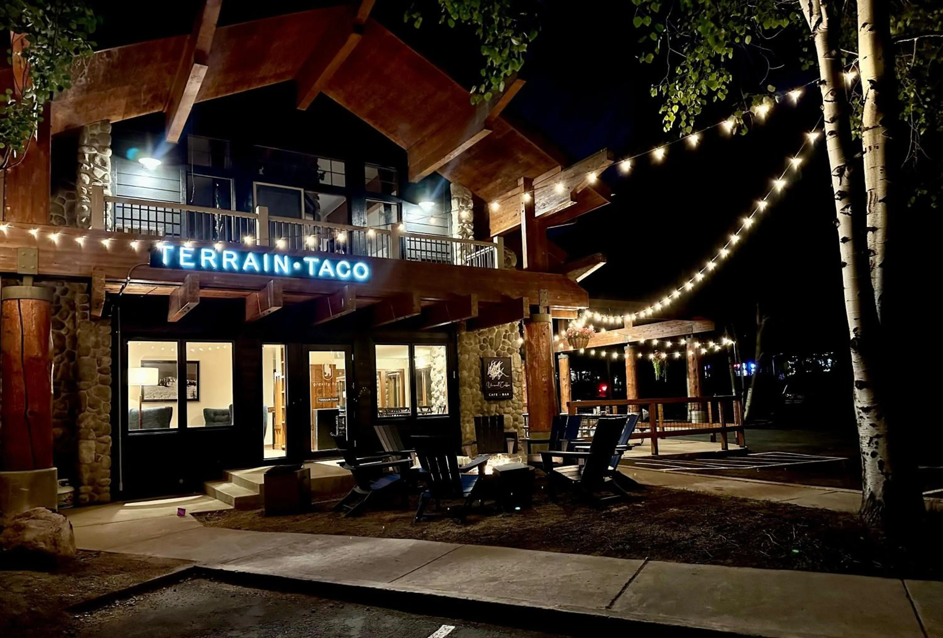 Facade/entrance in Gravity Haus Big Sky