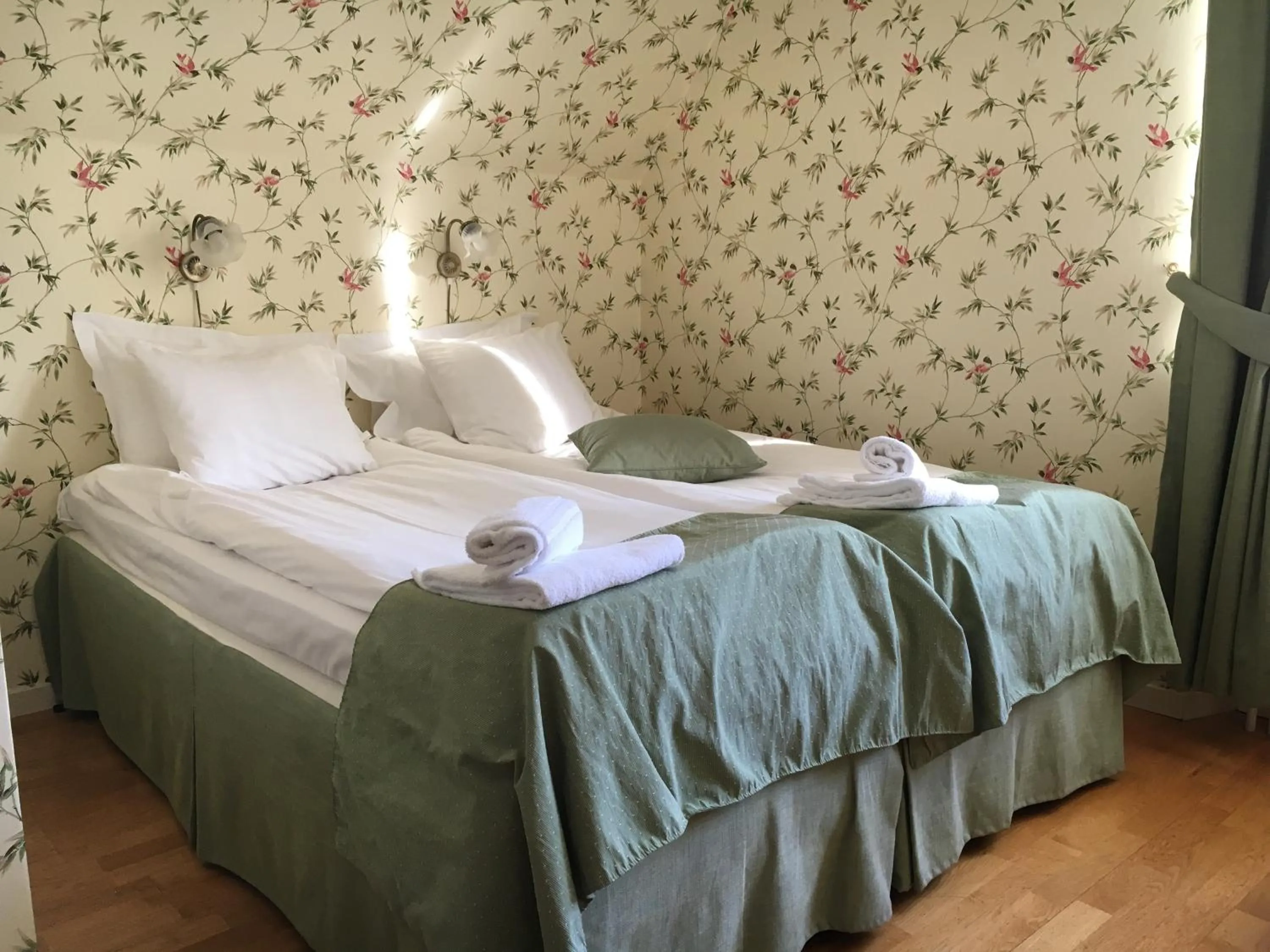 Property building, Bed in Färna Herrgård & Spa