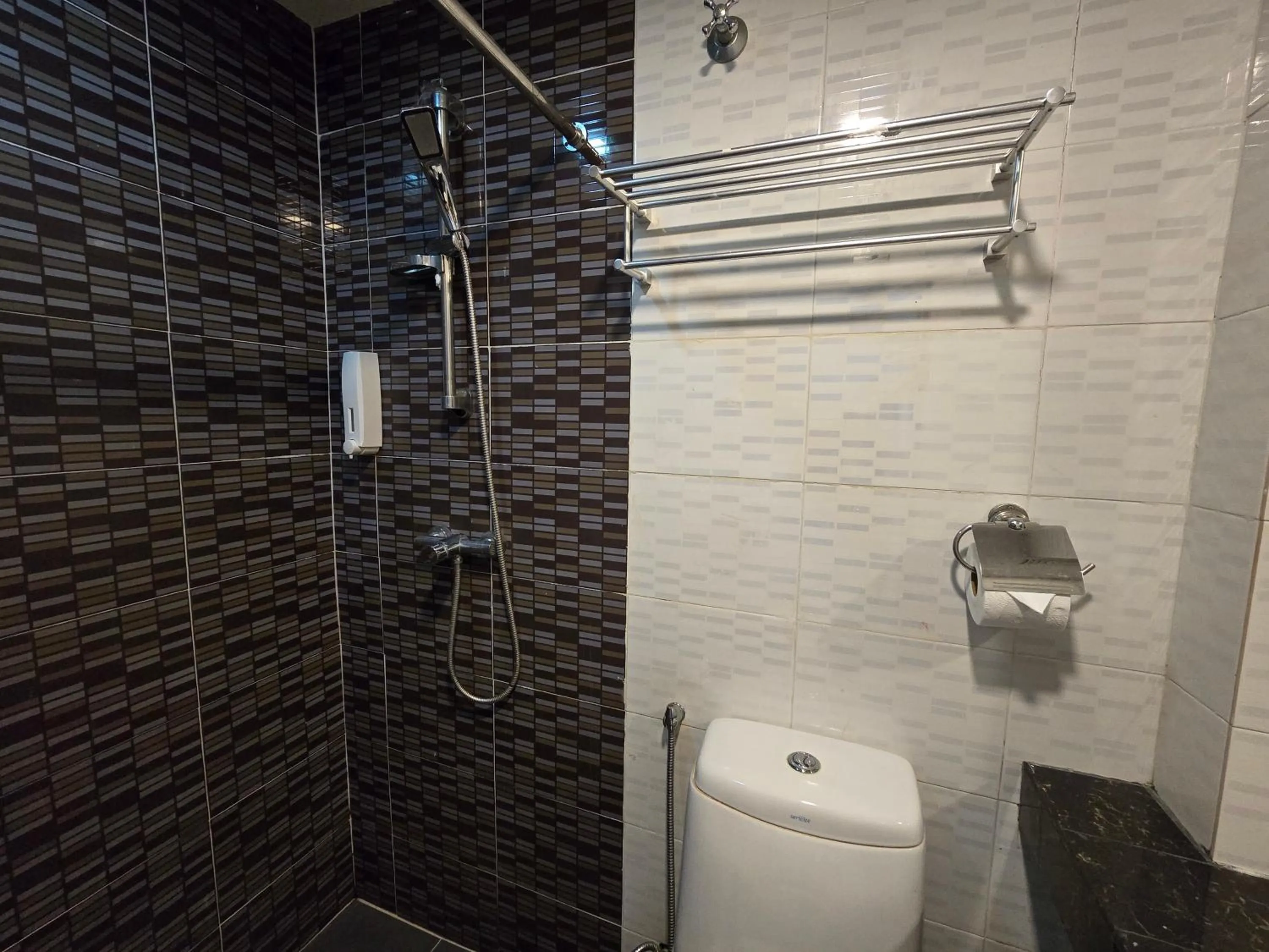 Bathroom in Fast Hotel Melaka Near Menara Taming Sari - 2 Mins Only