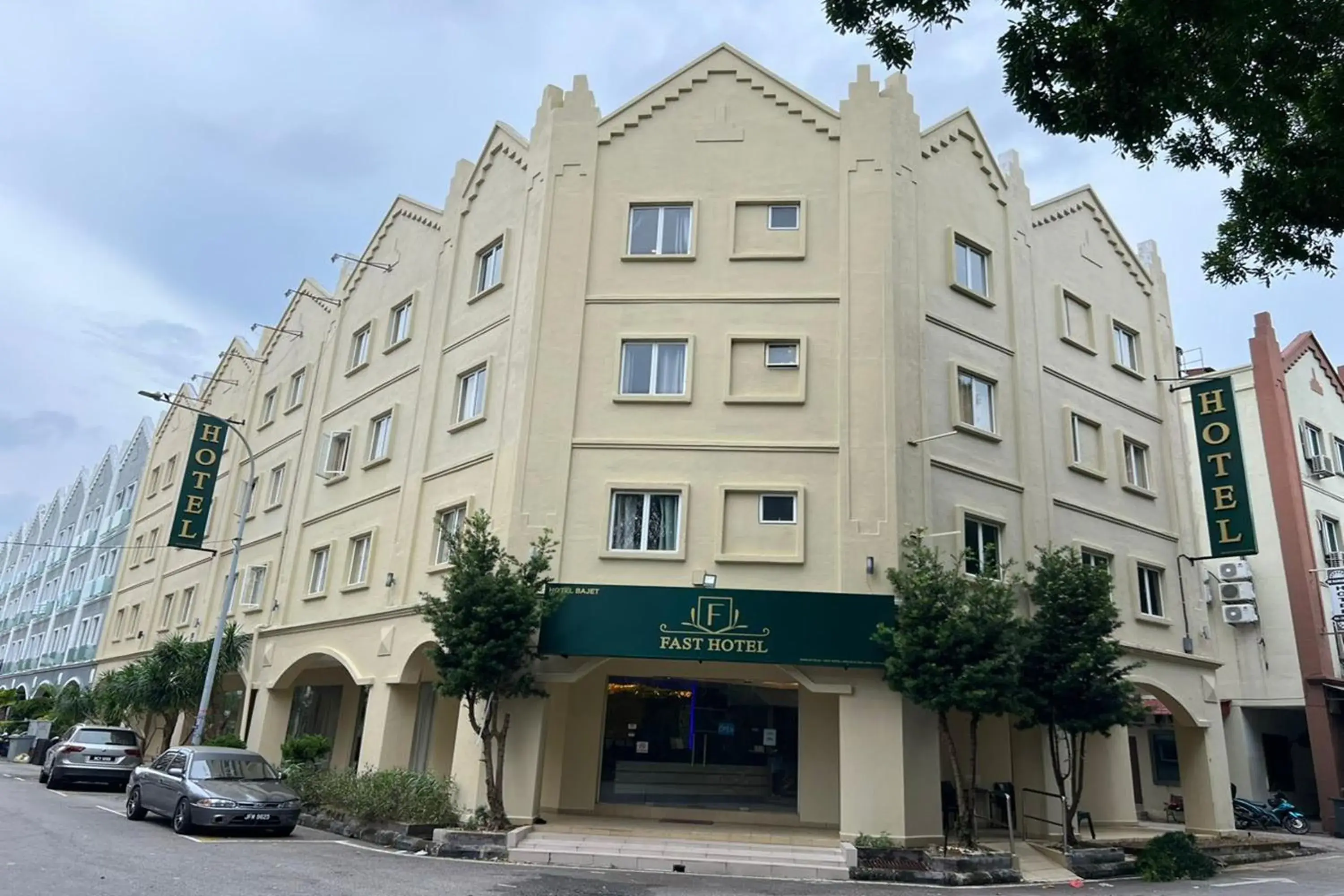 Fast Hotel Melaka Near Menara Taming Sari - 2 Mins Only Fast Hotel Melaka Near Menara Taming Sari - 2 Mins Only