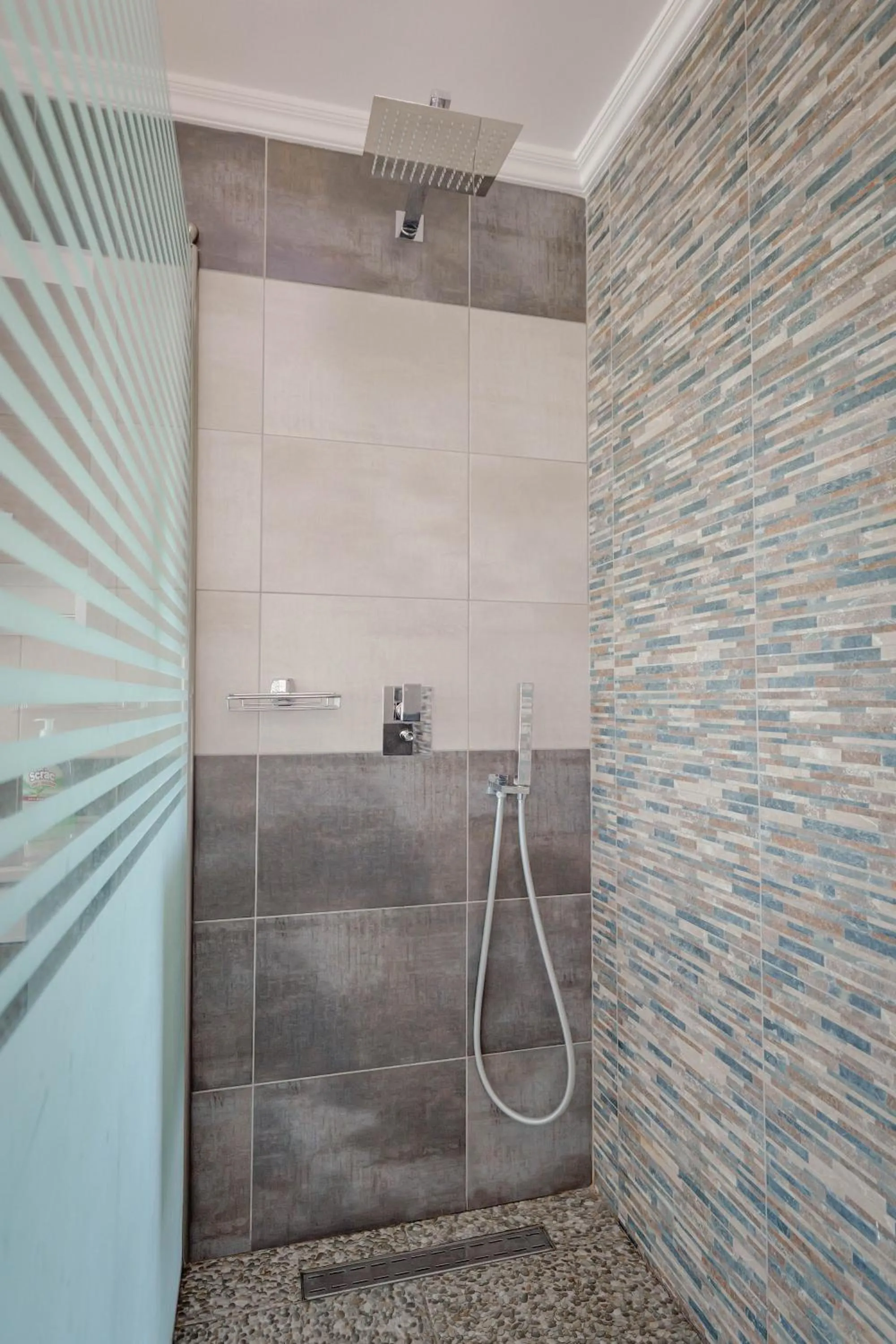 Shower in Villa Xika
