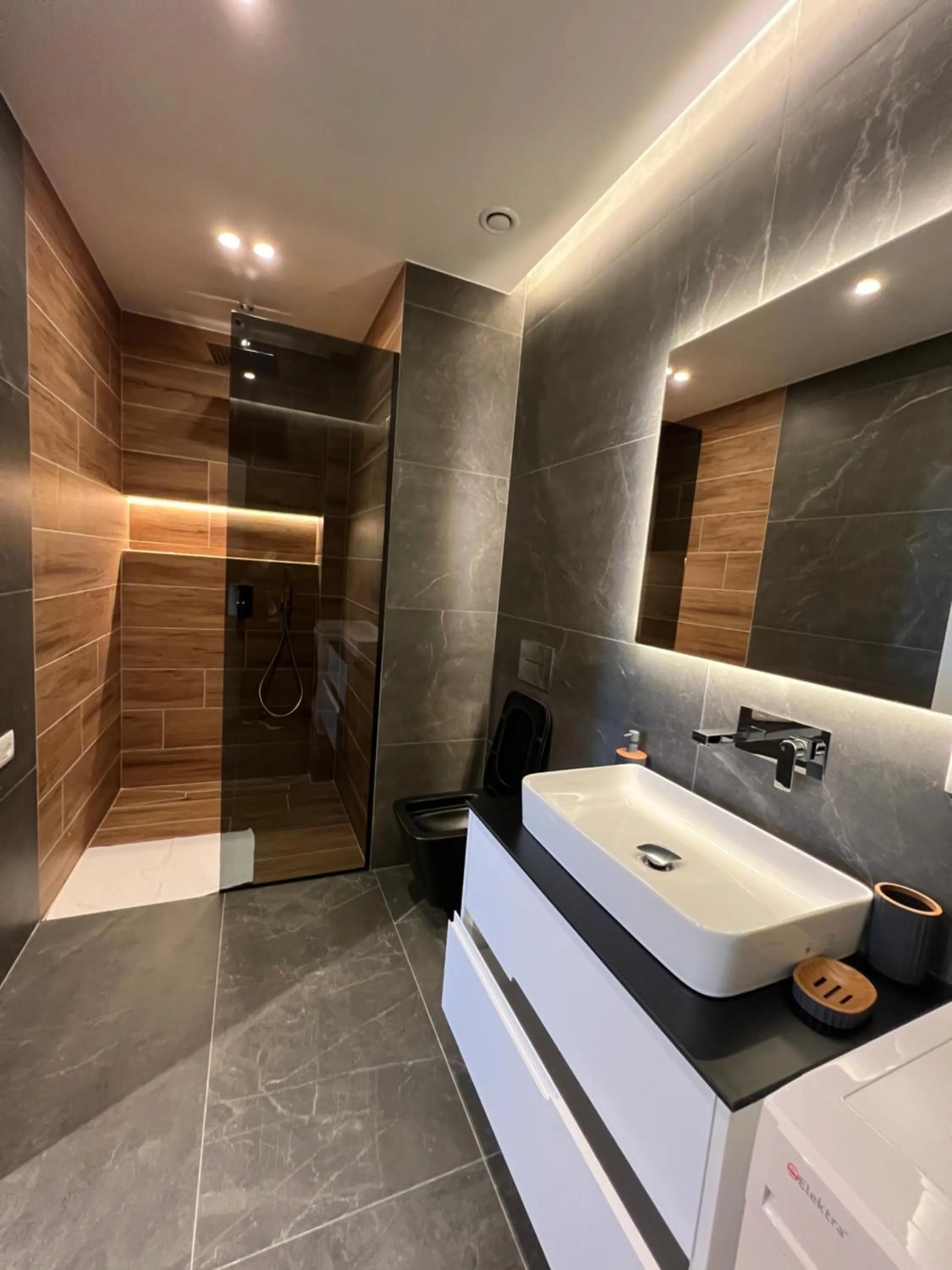 Shower in Villa Xika