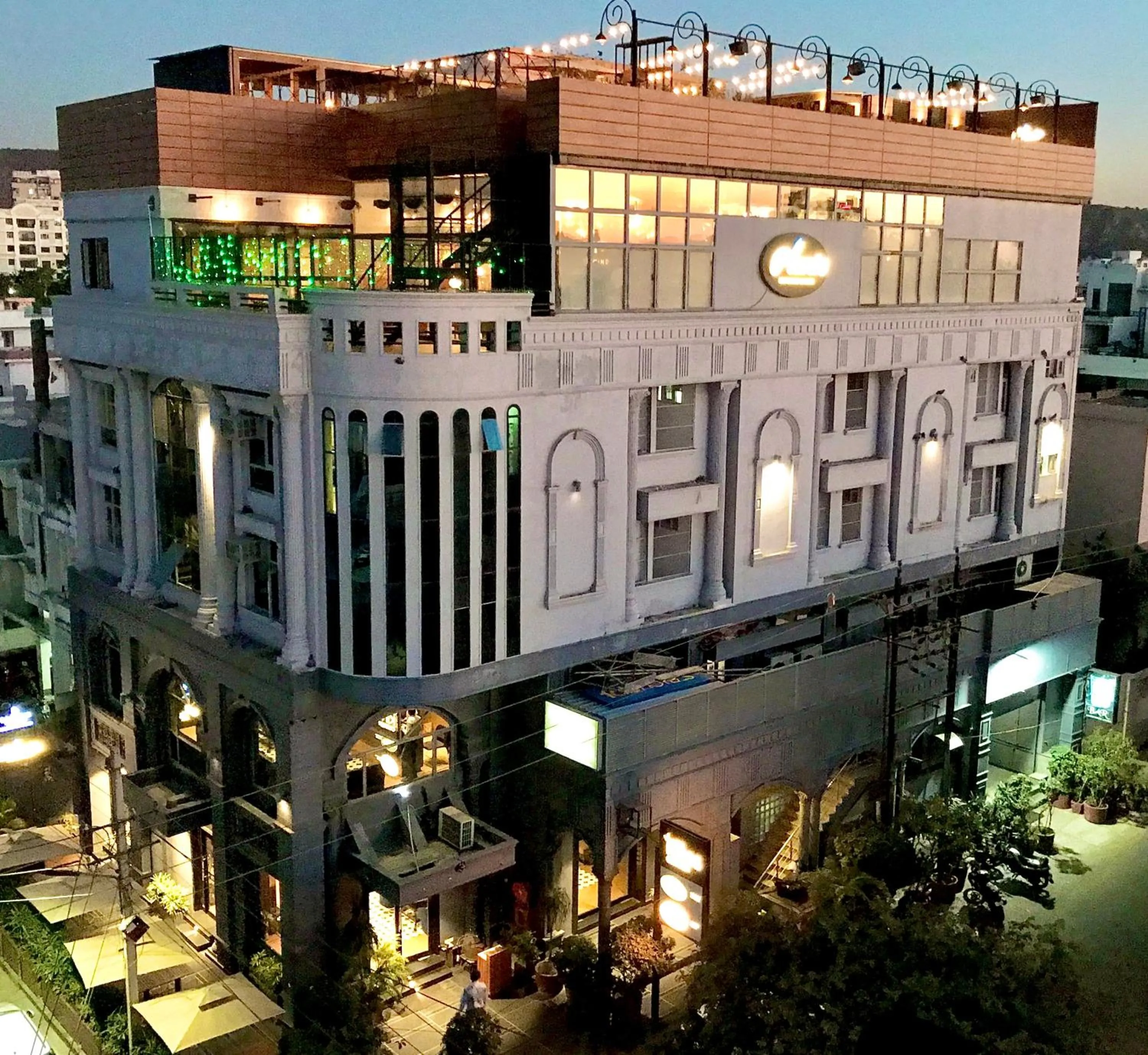 Facade/entrance in Hotel Kings Corner