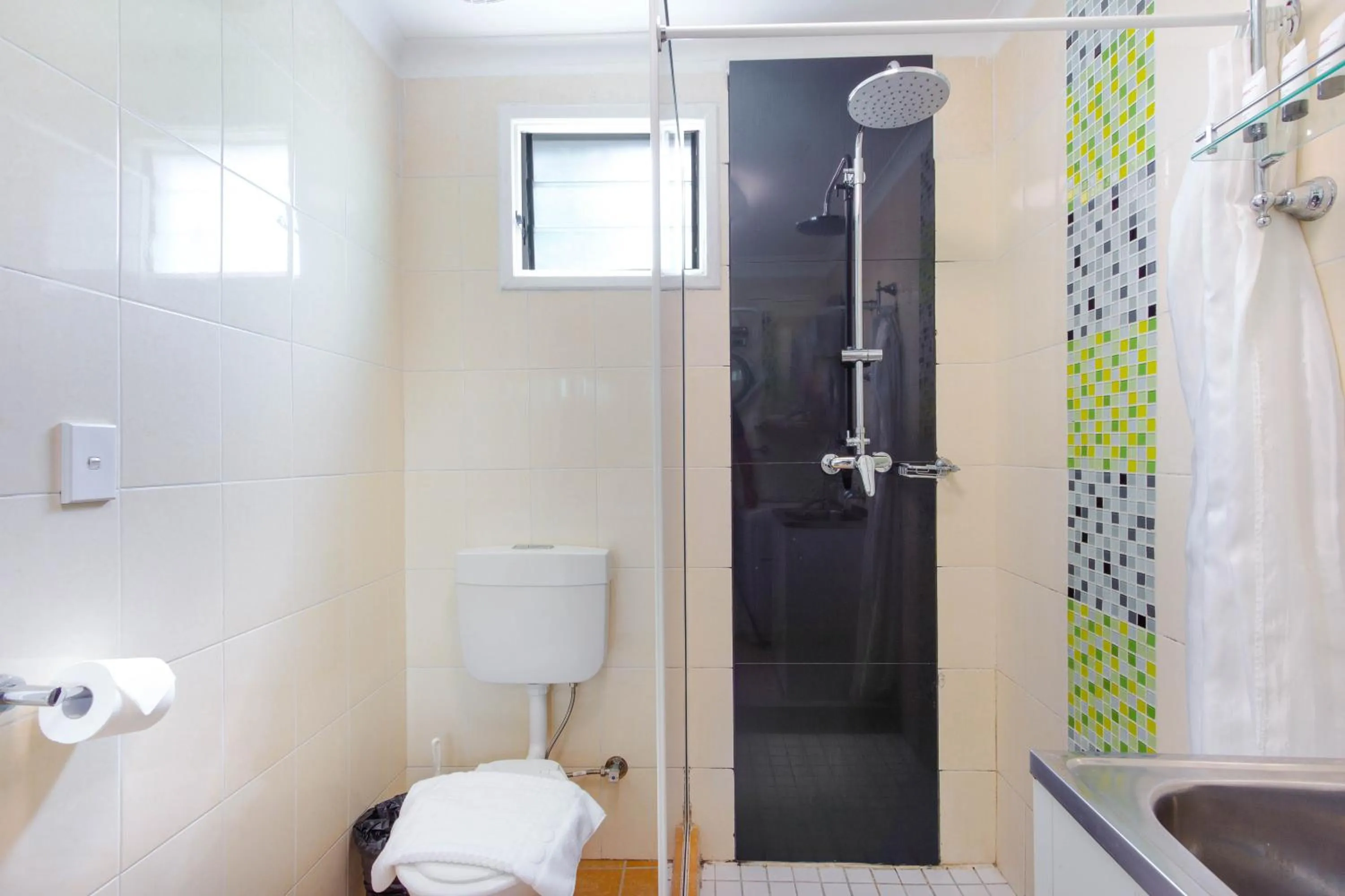 Toilet in Citi Serviced Apartments - Korobosea