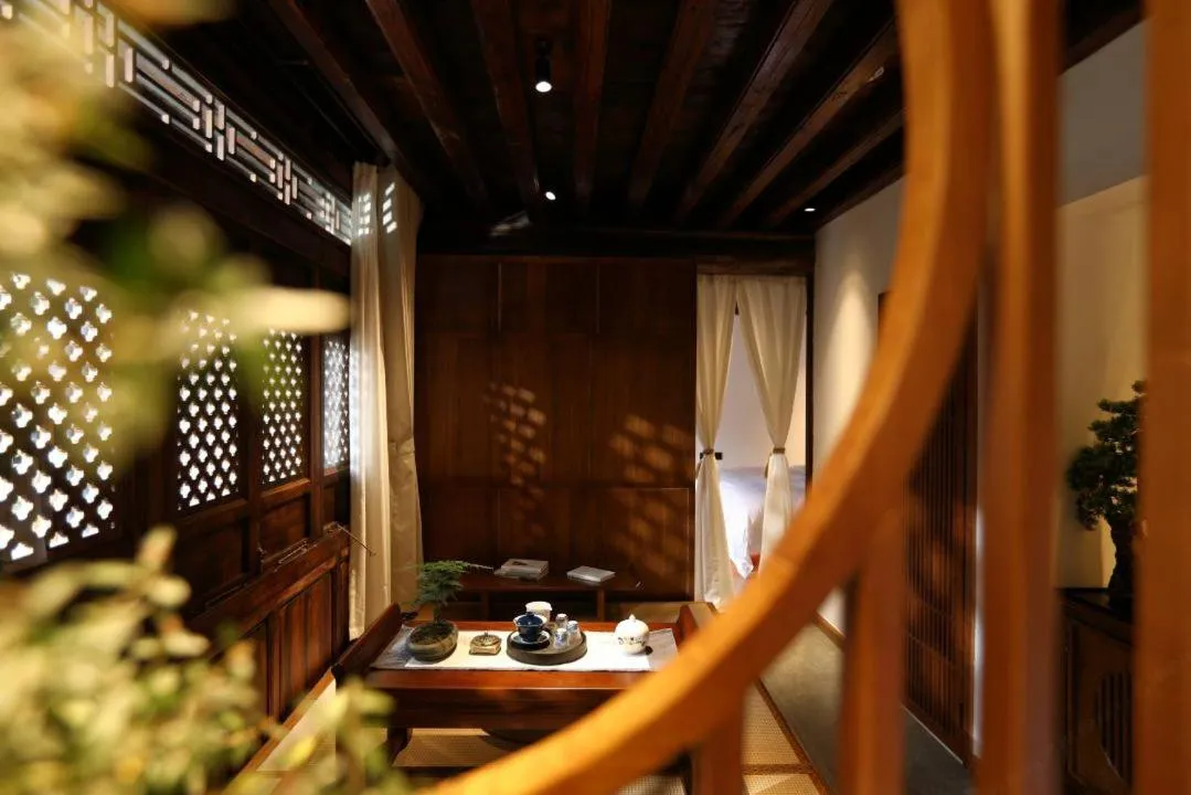 Bedroom in Tianxi Mansion in Dali Ancient City - A Century-Old Official Residence