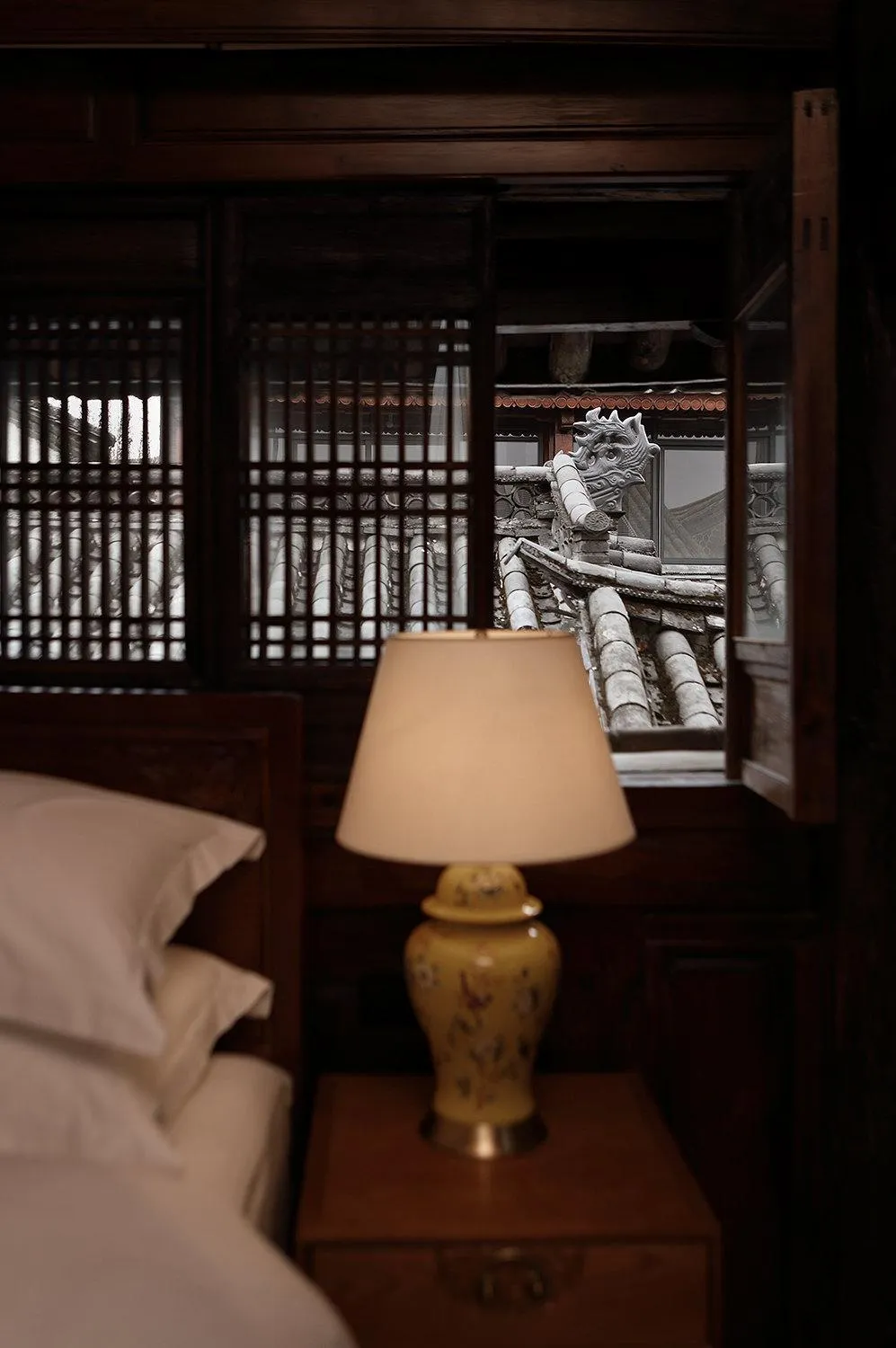 Bedroom, Bed in Tianxi Mansion in Dali Ancient City - A Century-Old Official Residence