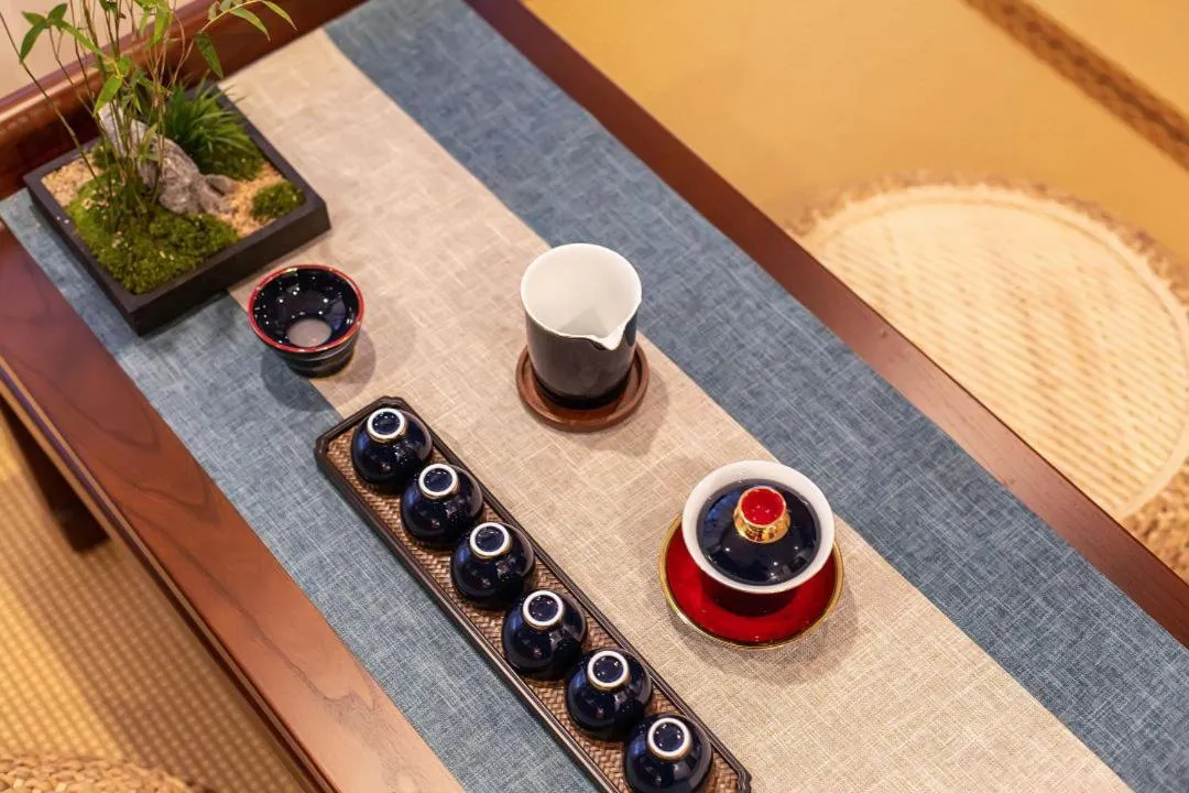 Bedroom in Tianxi Mansion in Dali Ancient City - A Century-Old Official Residence