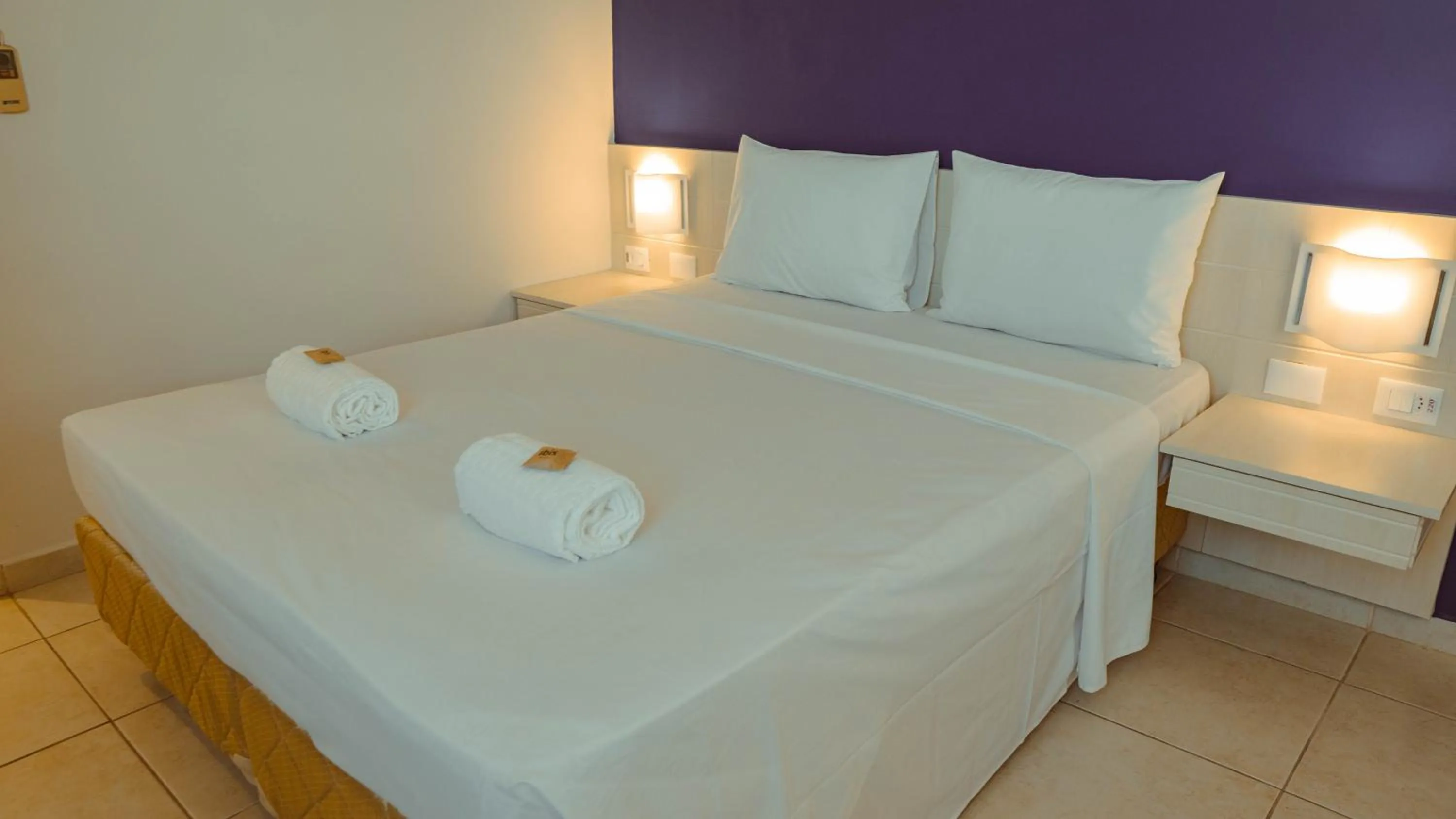 Bedroom, Bed in Ibis Styles Macaé