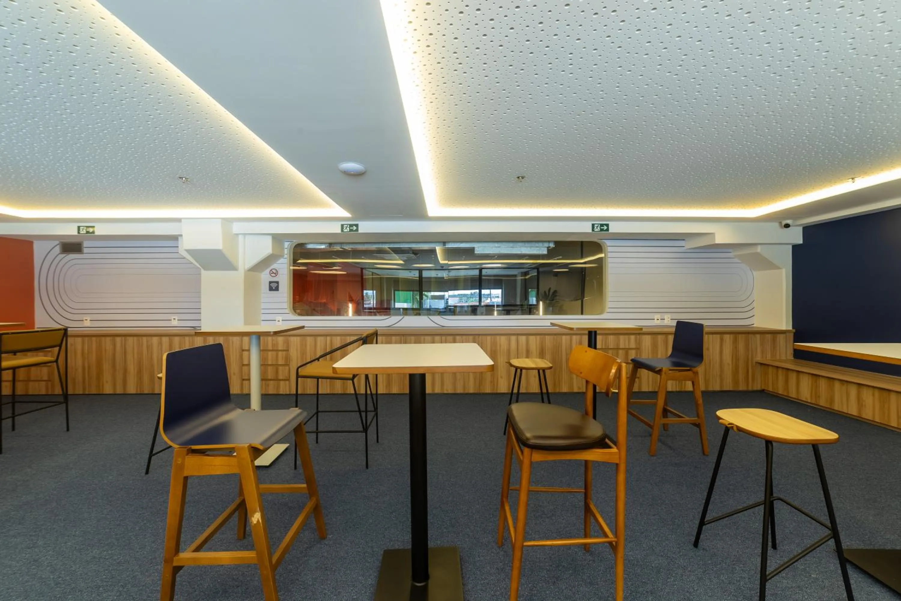 Meeting/conference room in ibis Styles Fortaleza Shopping Giga Mall