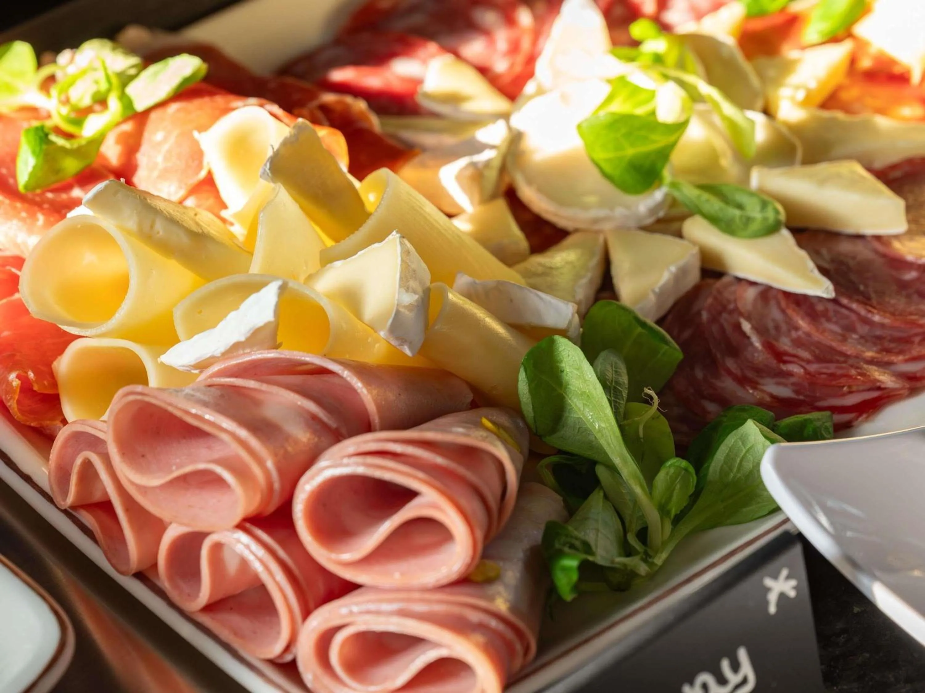 Restaurant/places to eat in ibis Styles Debrecen Airport