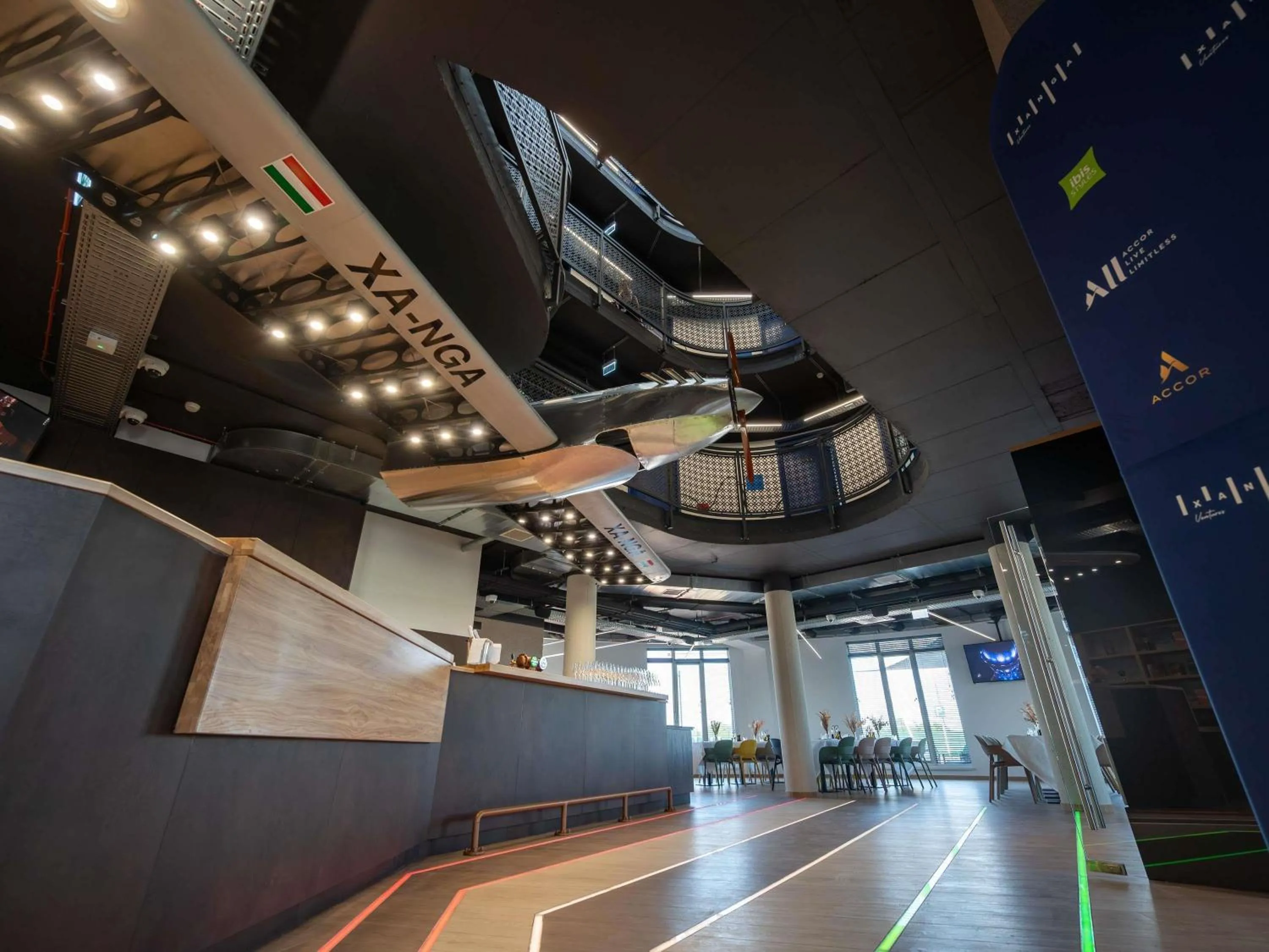 Lounge or bar in ibis Styles Debrecen Airport