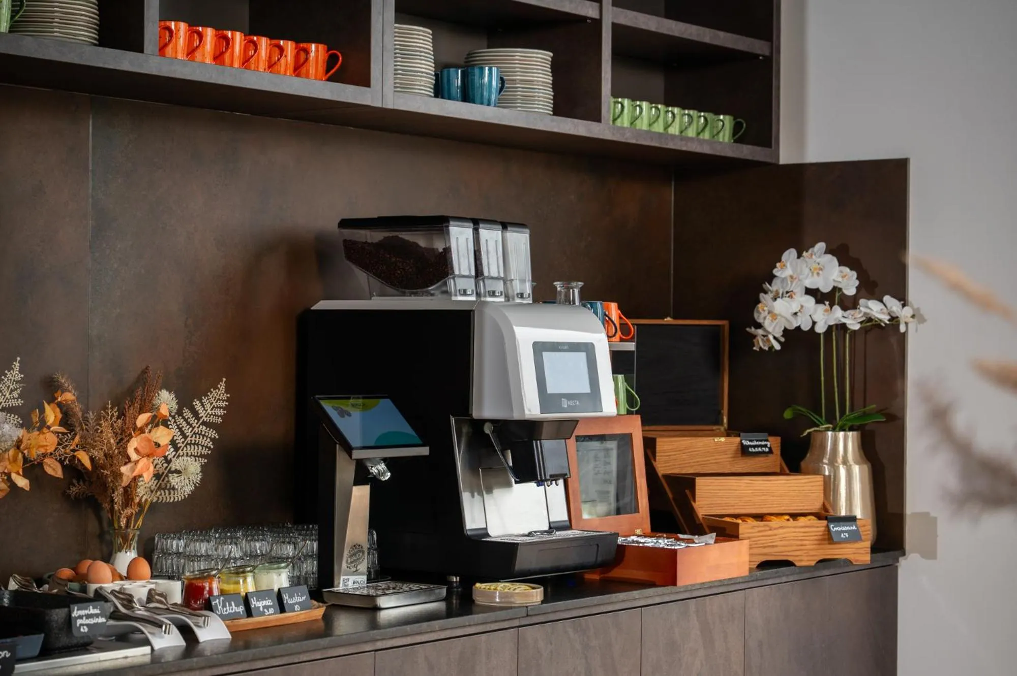 Buffet breakfast in ibis Styles Debrecen Airport