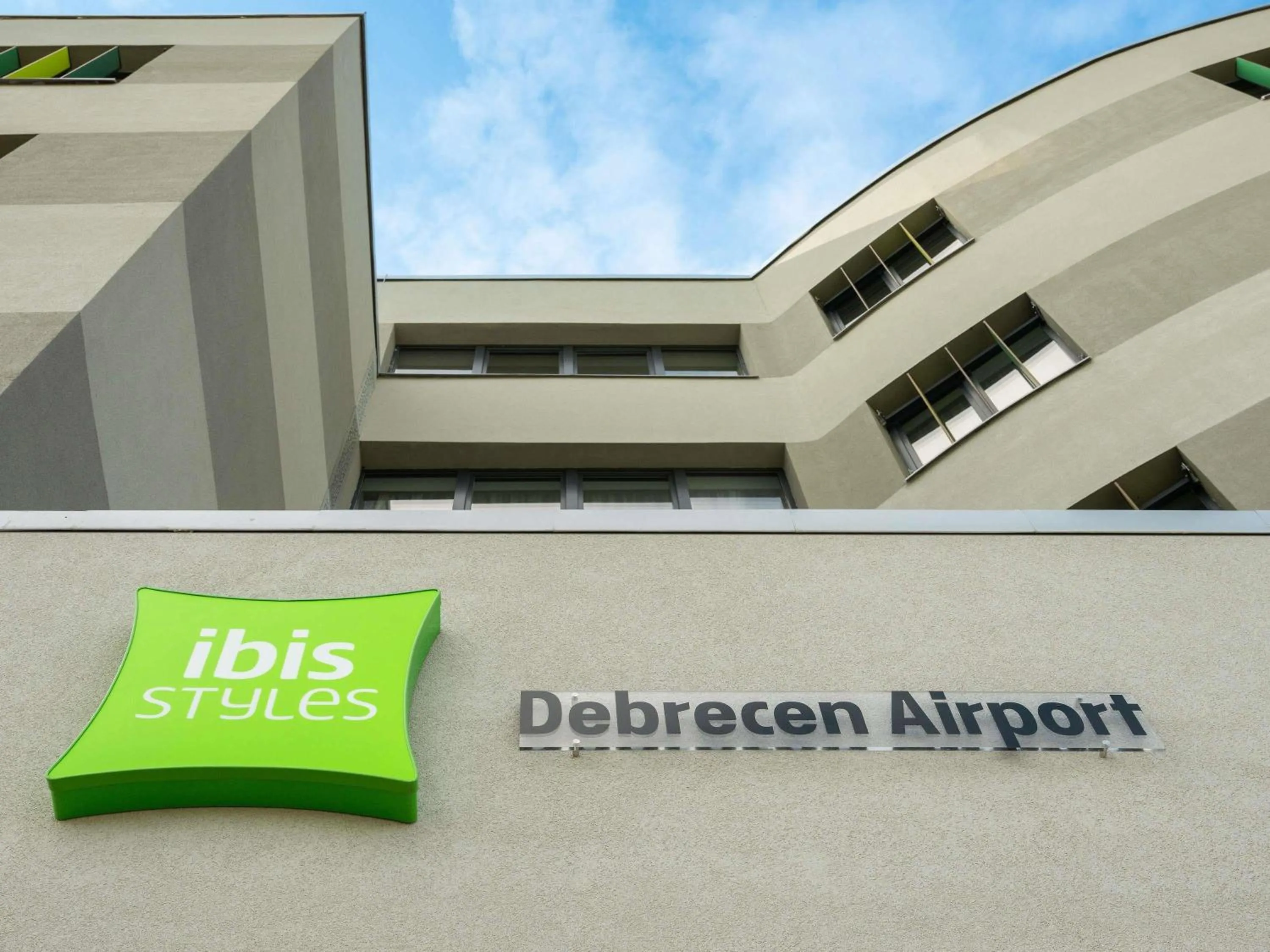 Property building in ibis Styles Debrecen Airport