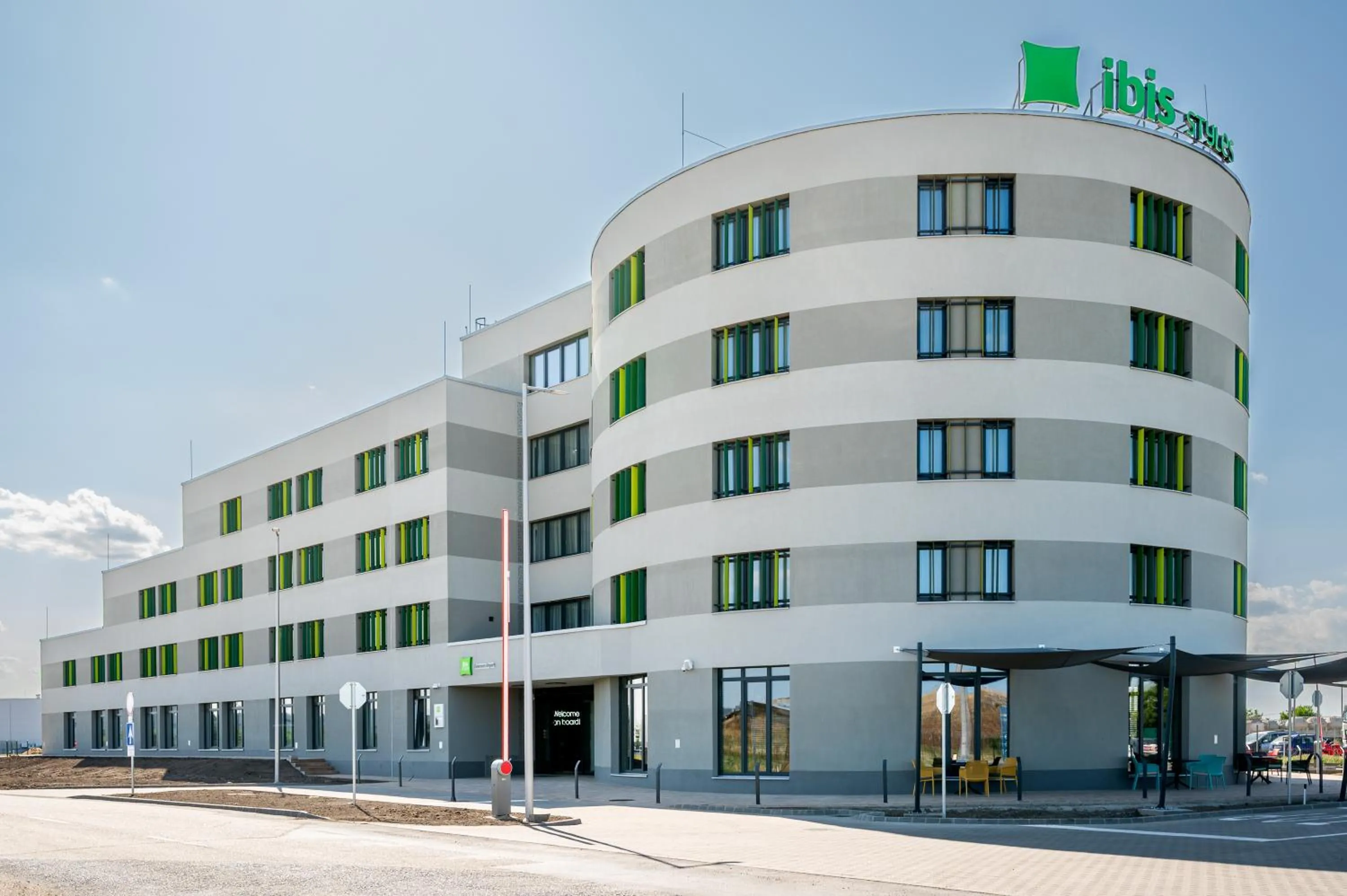 Property building in ibis Styles Debrecen Airport