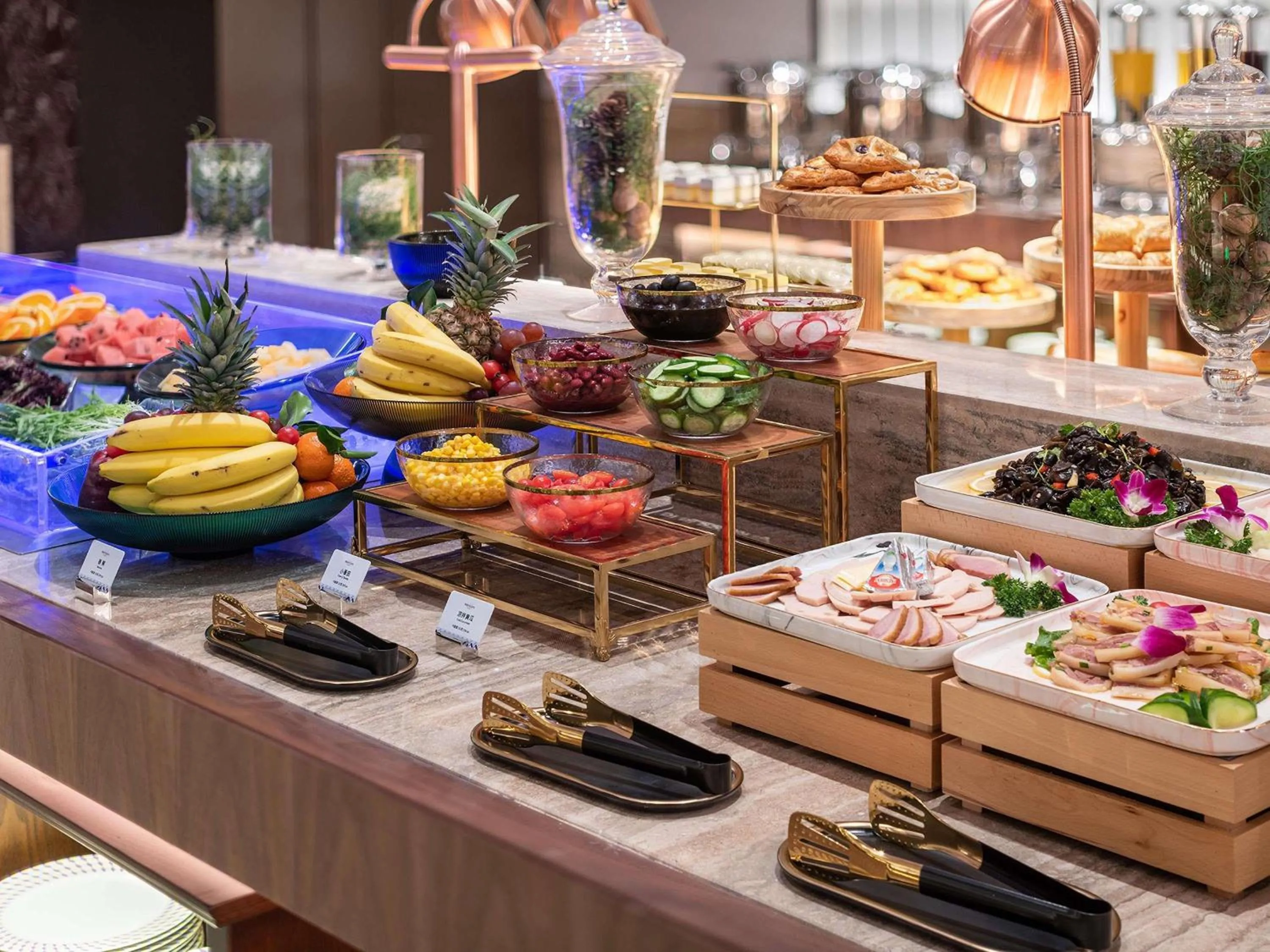 Restaurant/places to eat in Mercure Ningbo Yinzhou