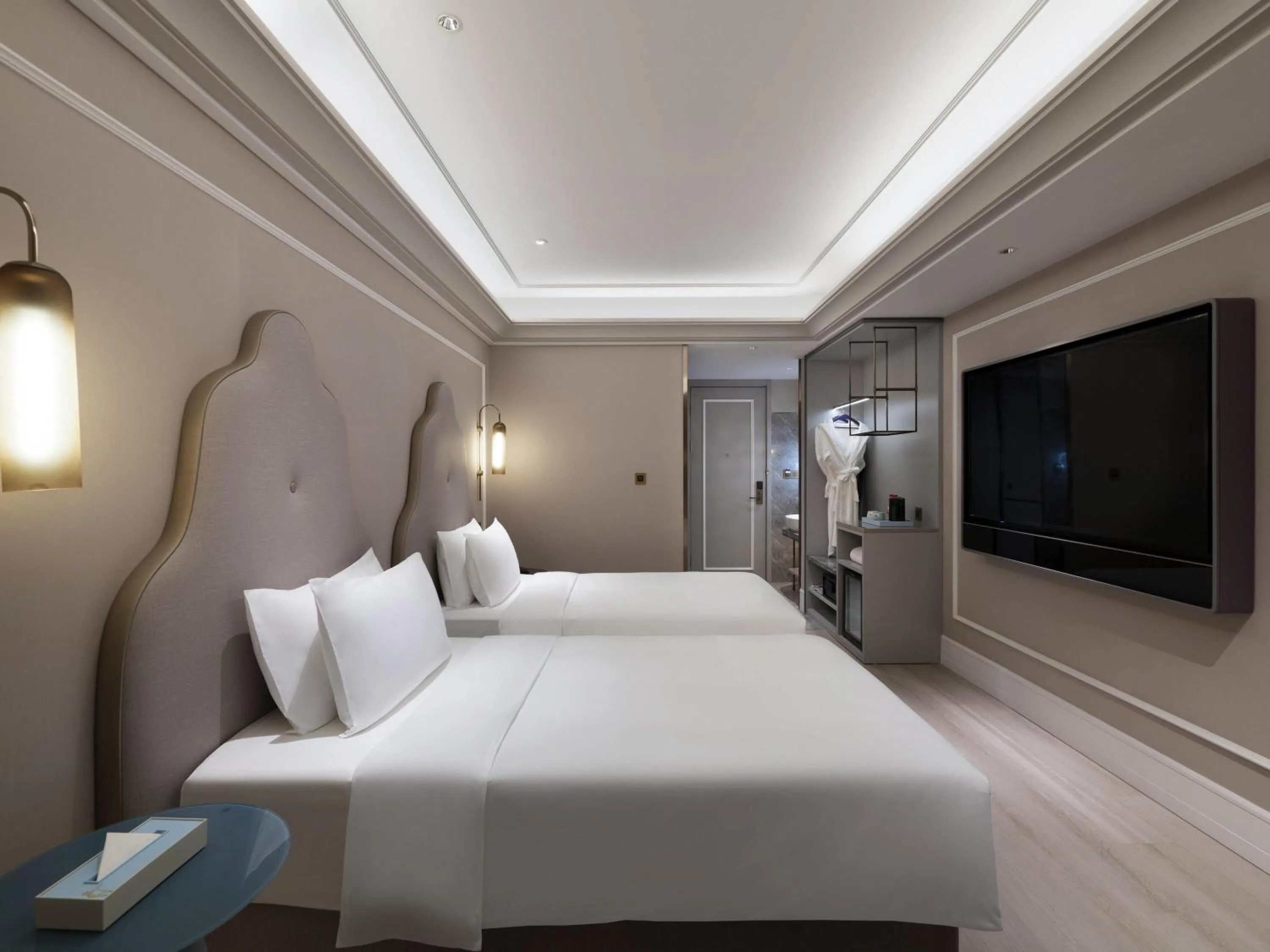 Bedroom in Mercure Shanghai Waigaoq Free Trade Zone