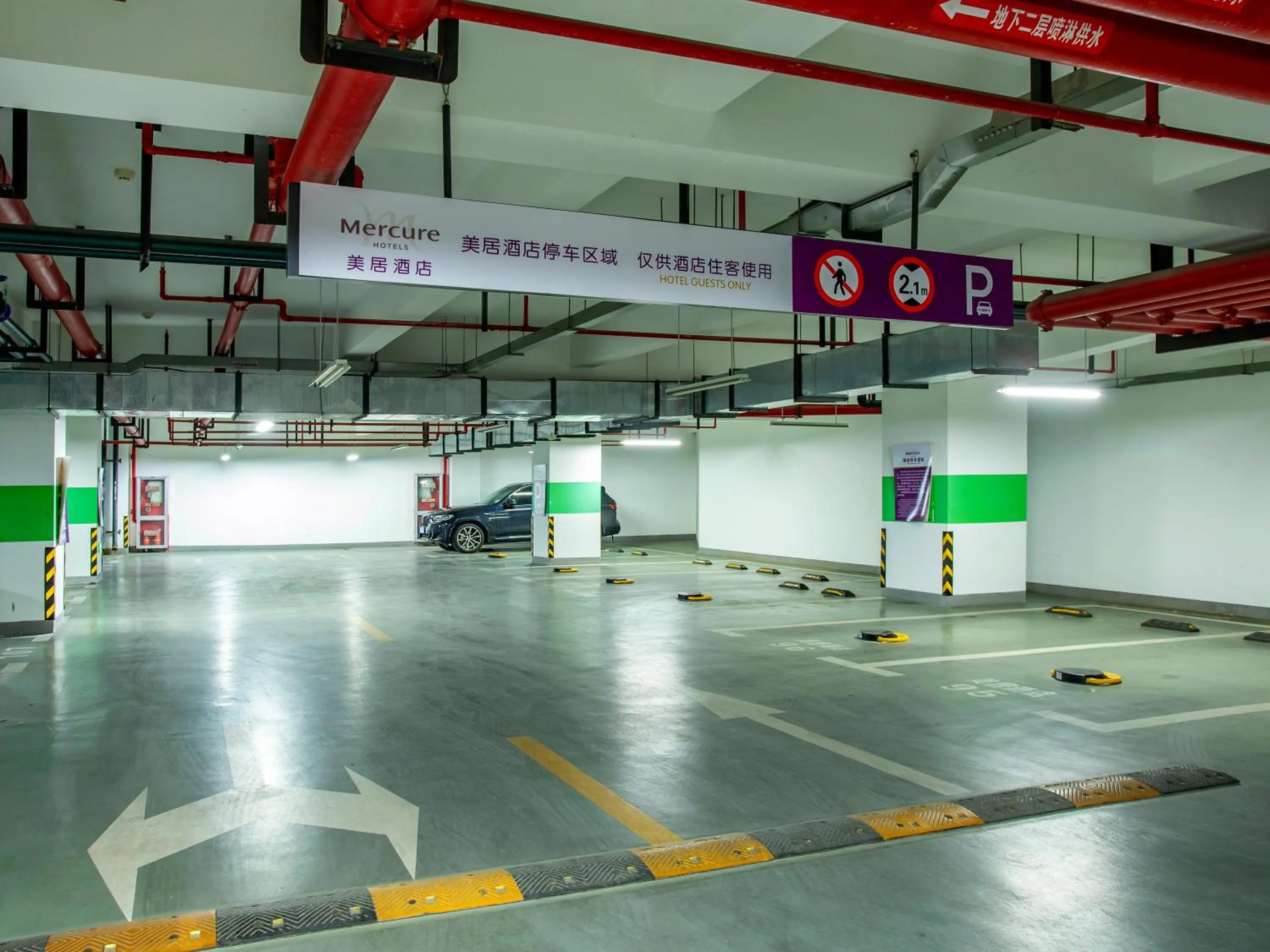 Parking in Mercure Shanghai Waigaoq Free Trade Zone