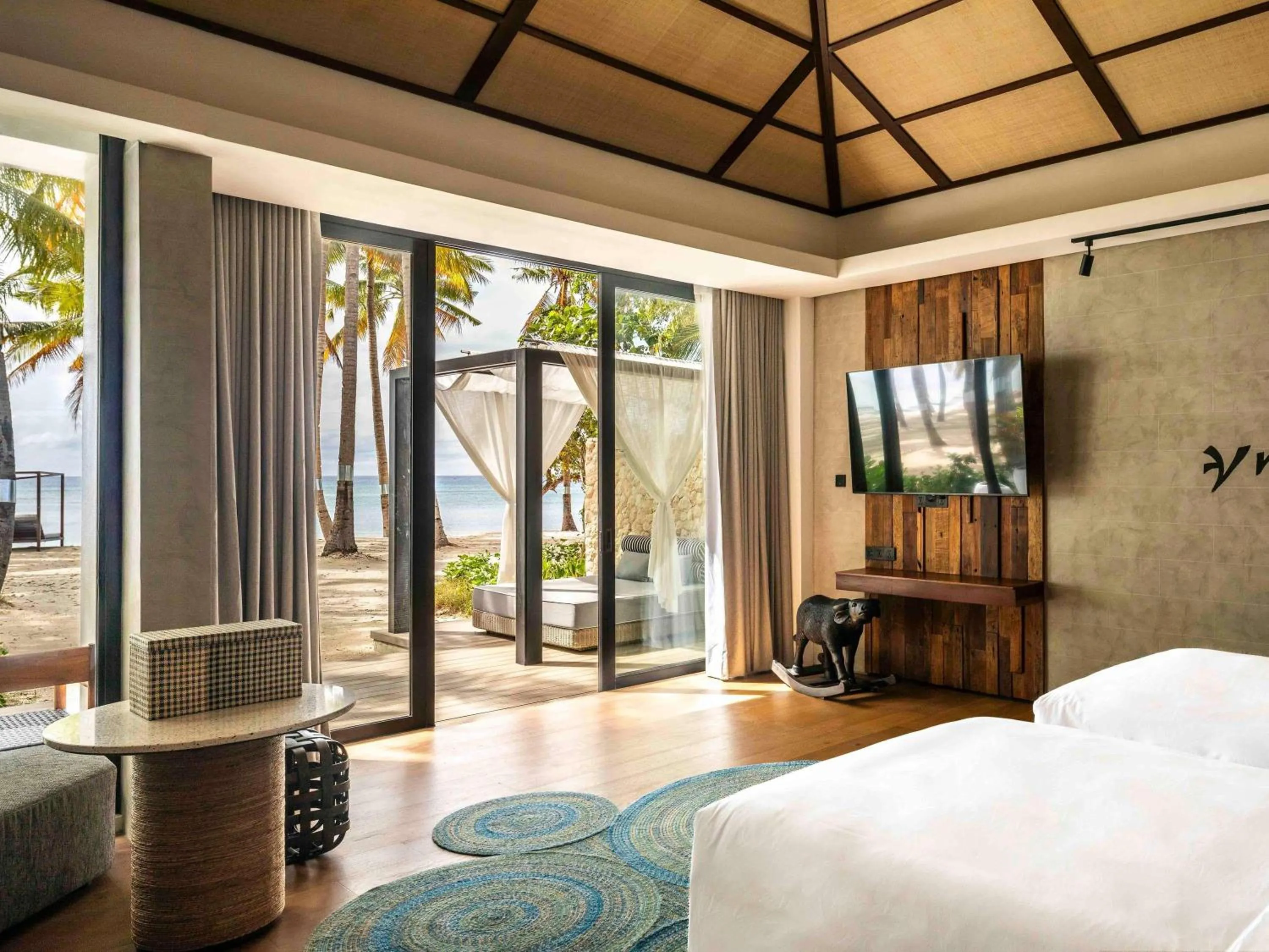 Bedroom, Bed in South Palms Resort and Spa Panglao - MGallery Collection