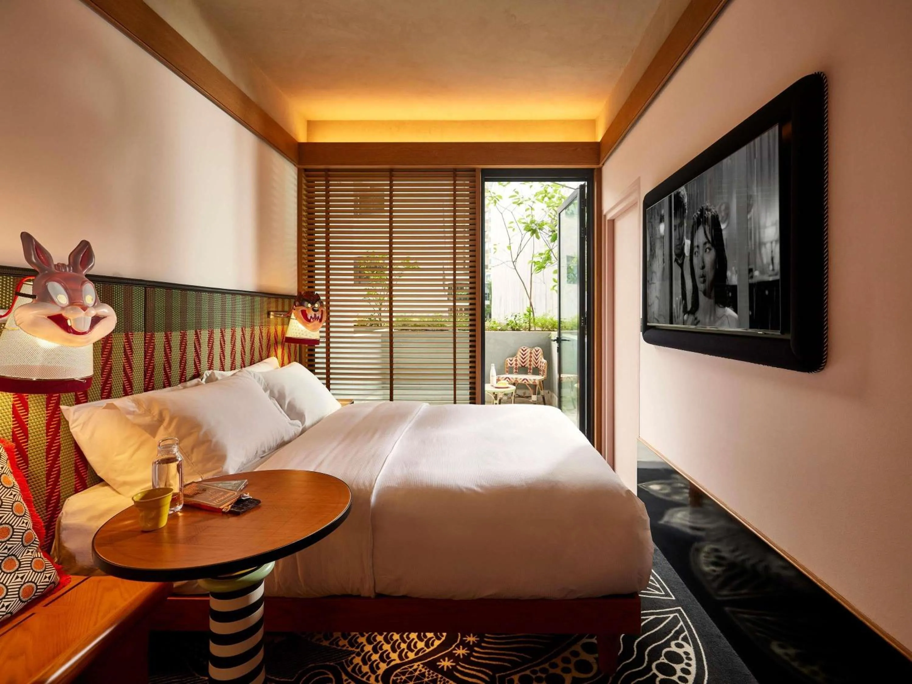 Property building, Bed in Mama Shelter Singapore Orchard