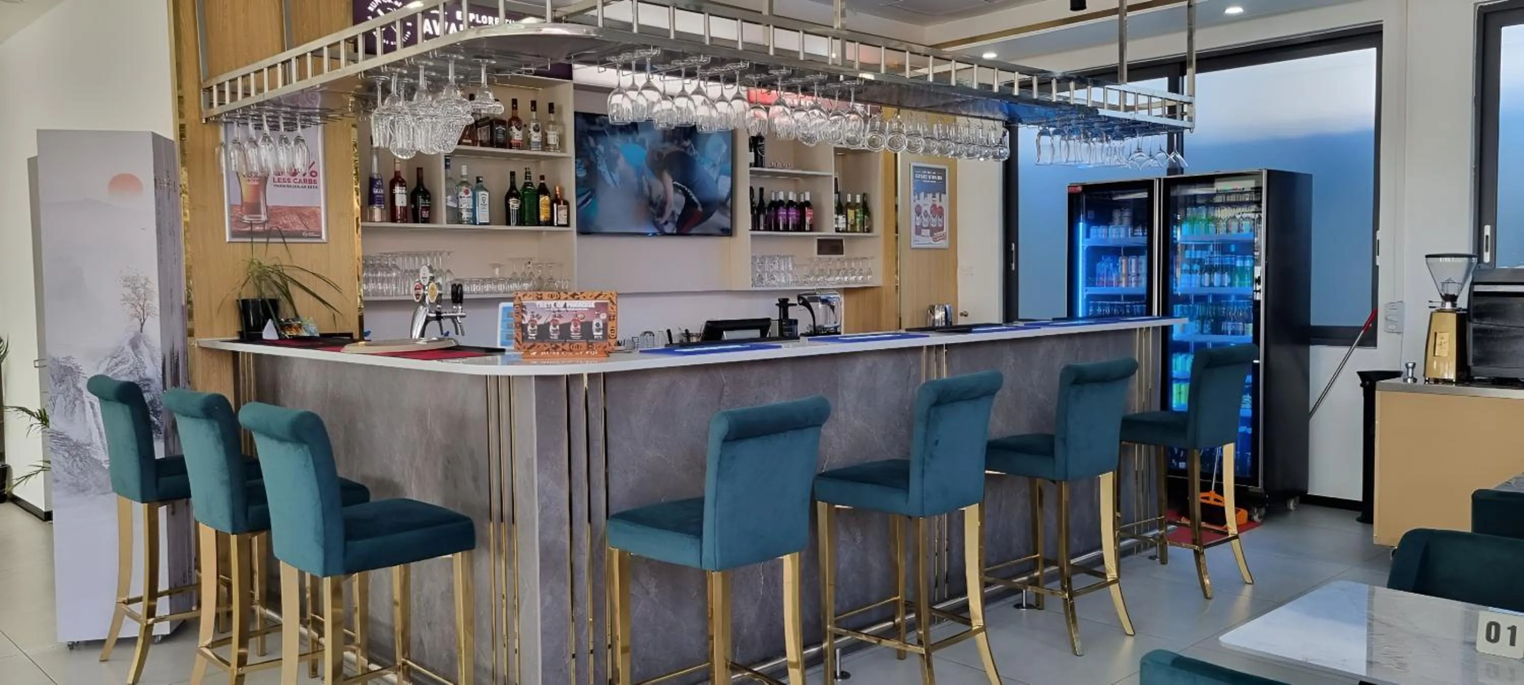 Lounge or bar in Wyndham Garden Wailoaloa Beach Fiji