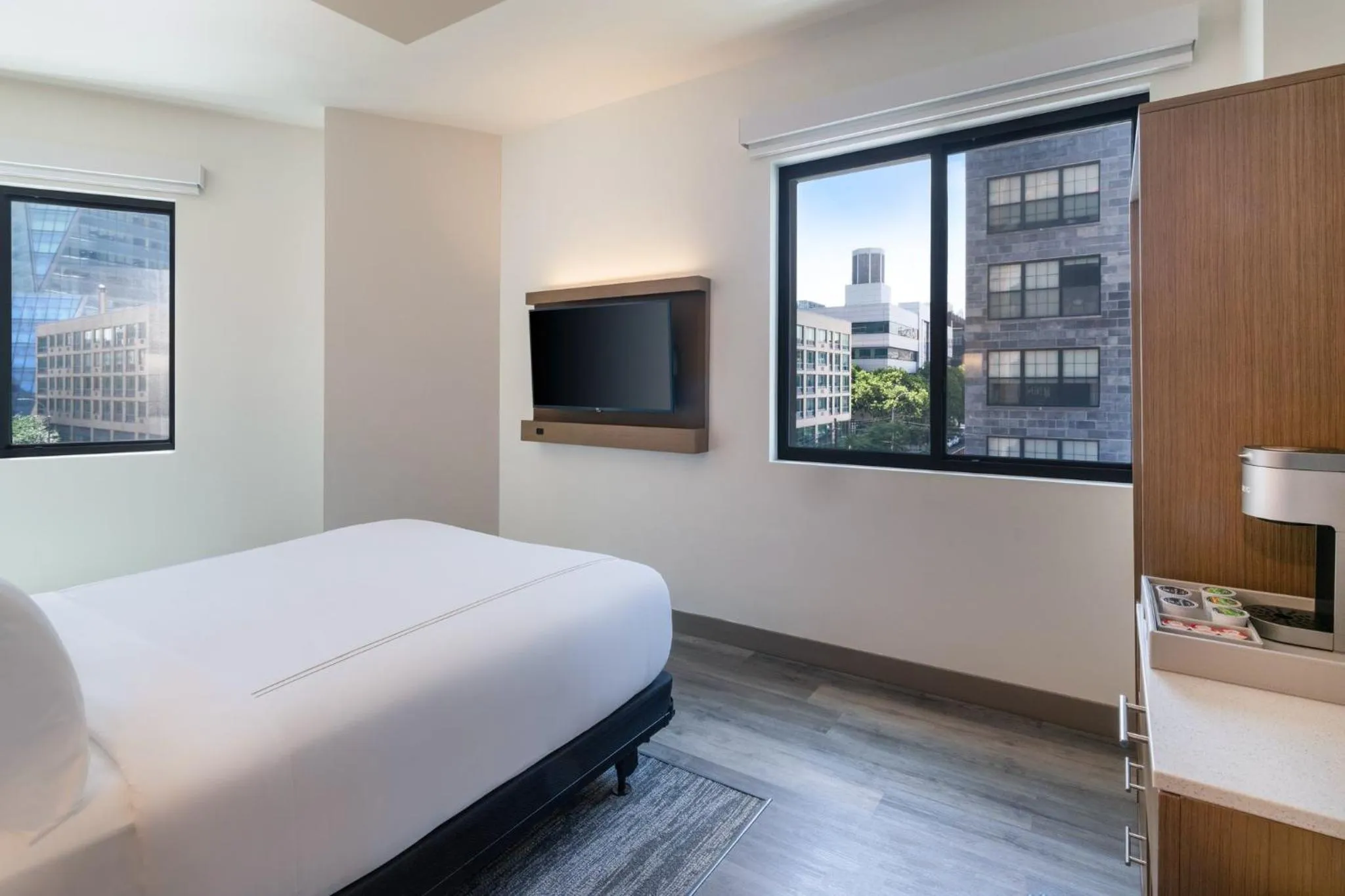 Photo of the whole room, Bed in EVEN Hotel Long Island City - New York by IHG