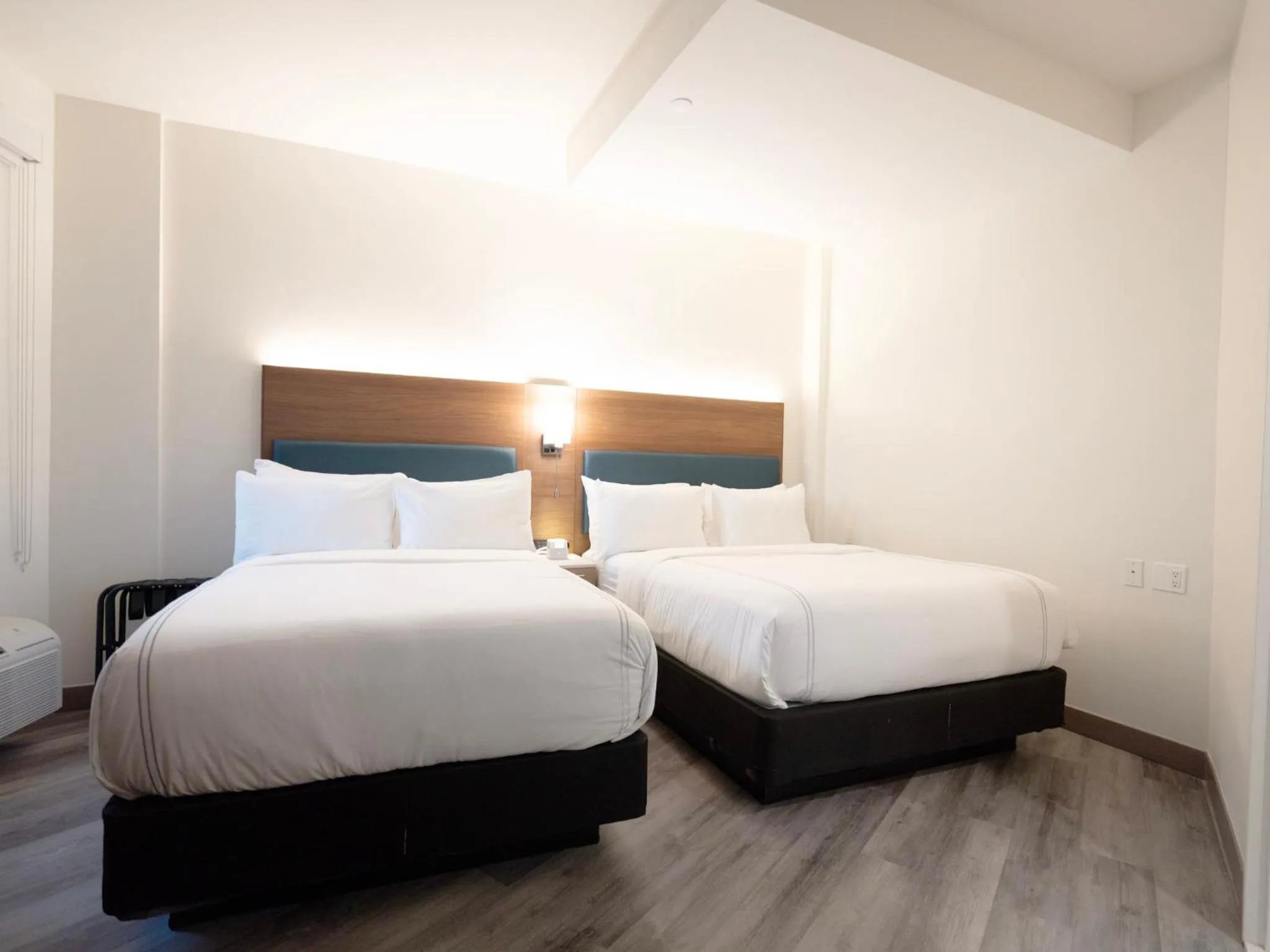 Photo of the whole room, Bed in EVEN Hotel Long Island City - New York by IHG