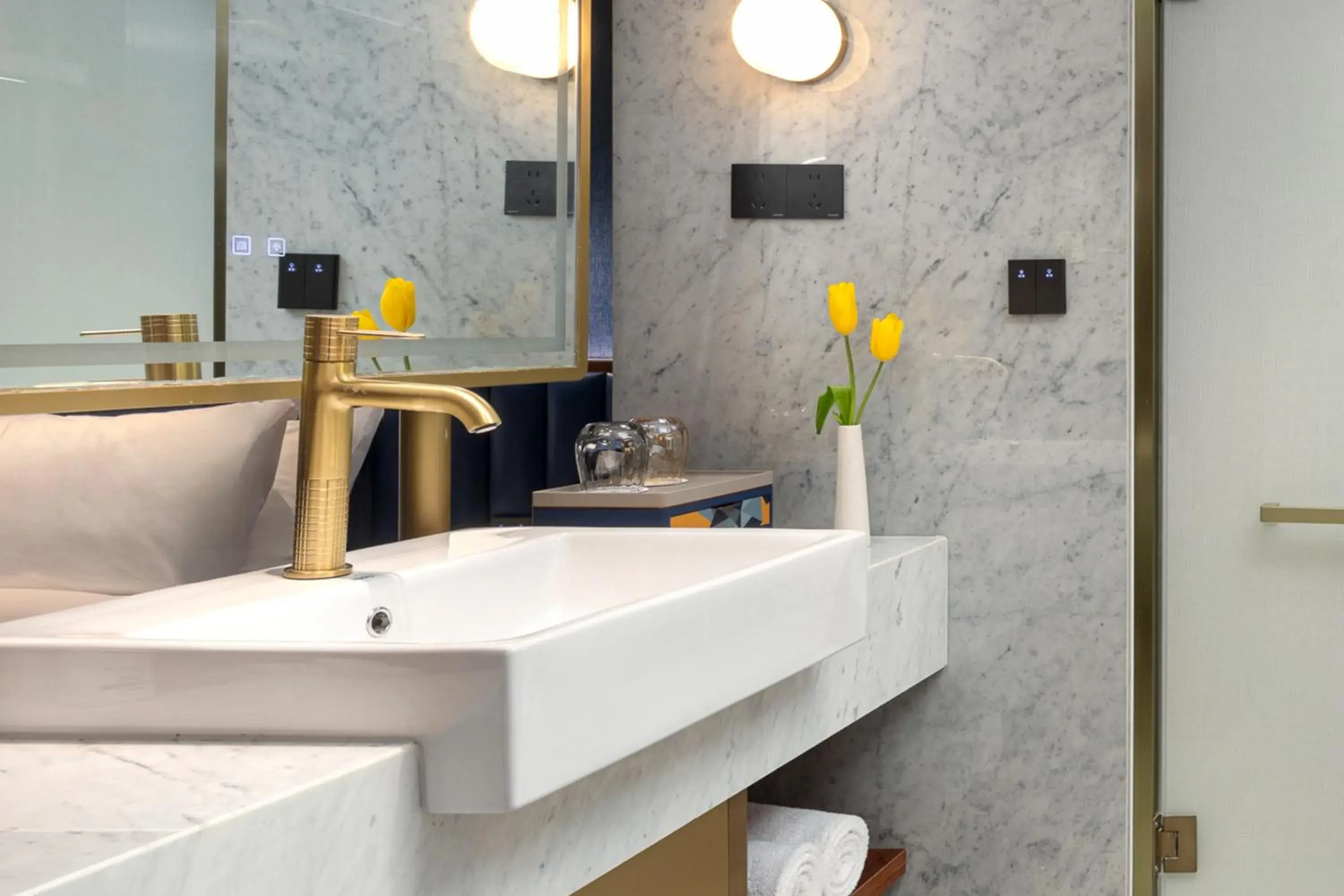 Grand Queen Room in voco Lianyungang Star of HaizhouBay Grand Queen Room in voco Lianyungang Star of HaizhouBay