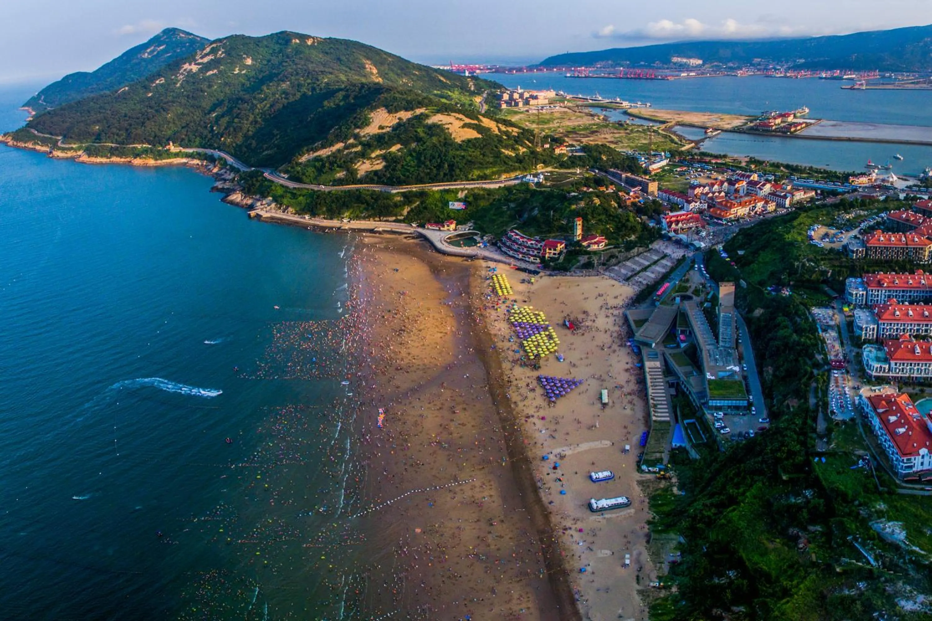 Area and facilities in voco Lianyungang Star of HaizhouBay