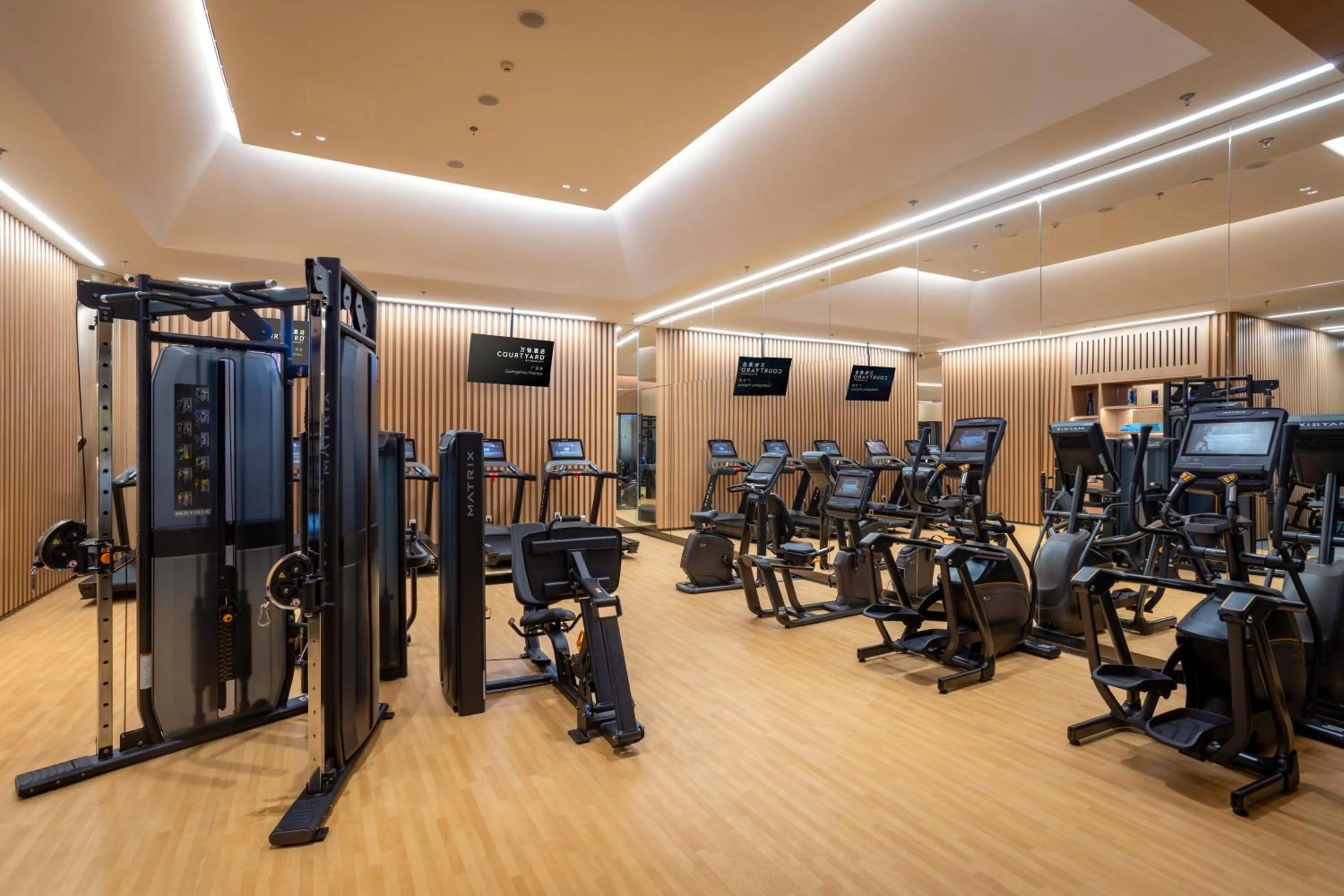 Fitness centre/facilities in Courtyard by Marriott Guangzhou Pazhou