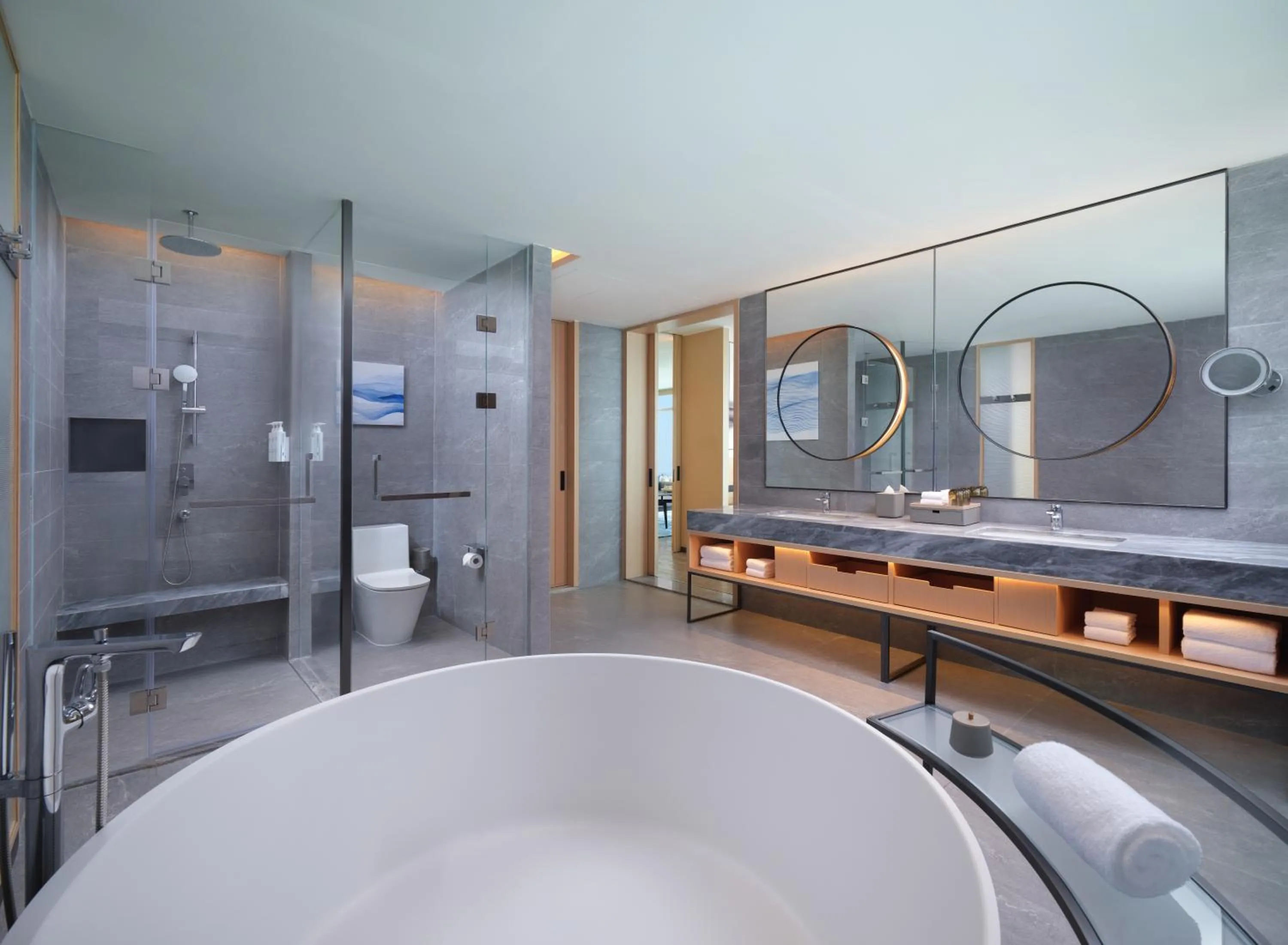 Bath in Courtyard by Marriott Guangzhou Pazhou