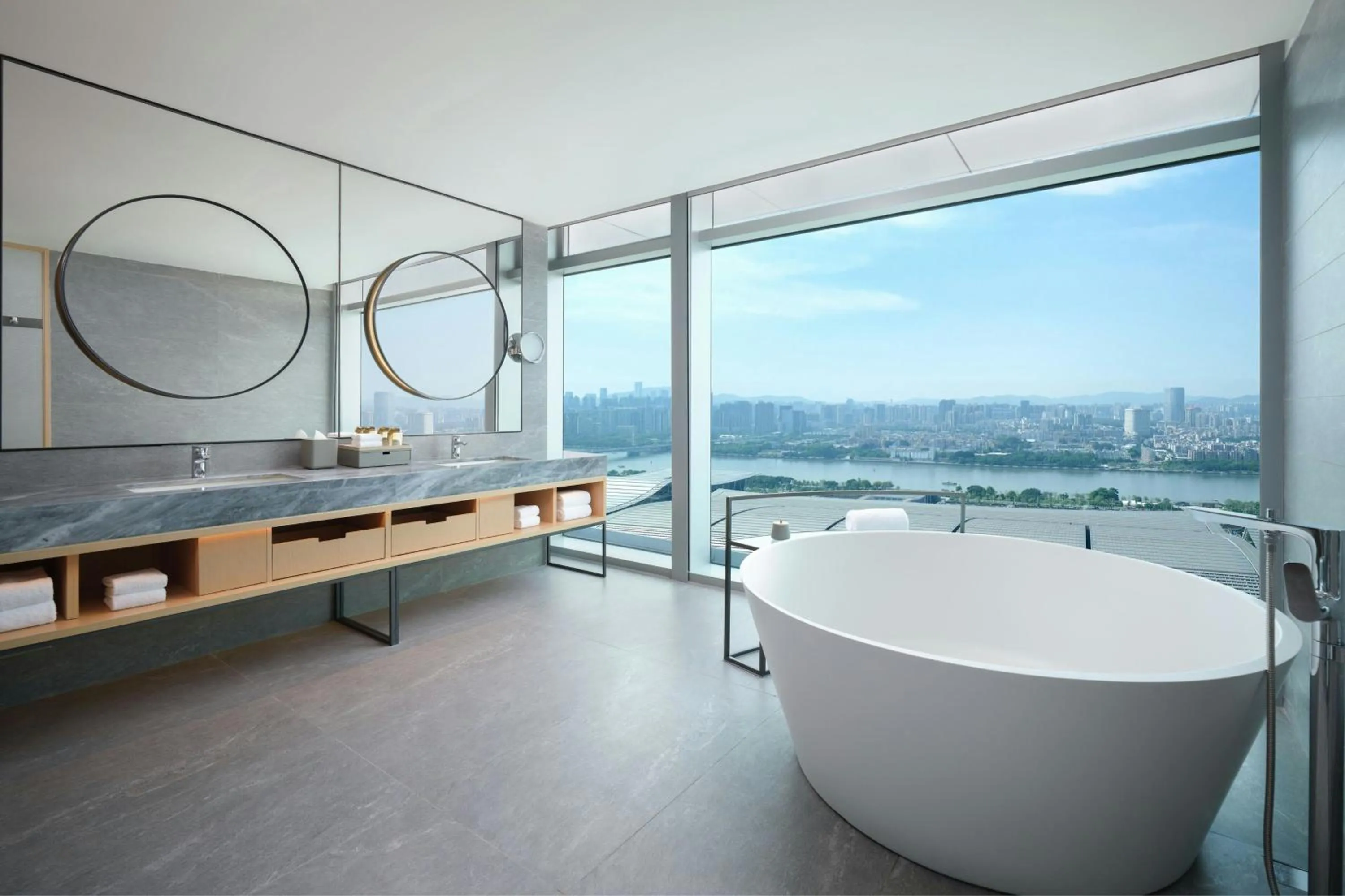 Bathroom in Courtyard by Marriott Guangzhou Pazhou