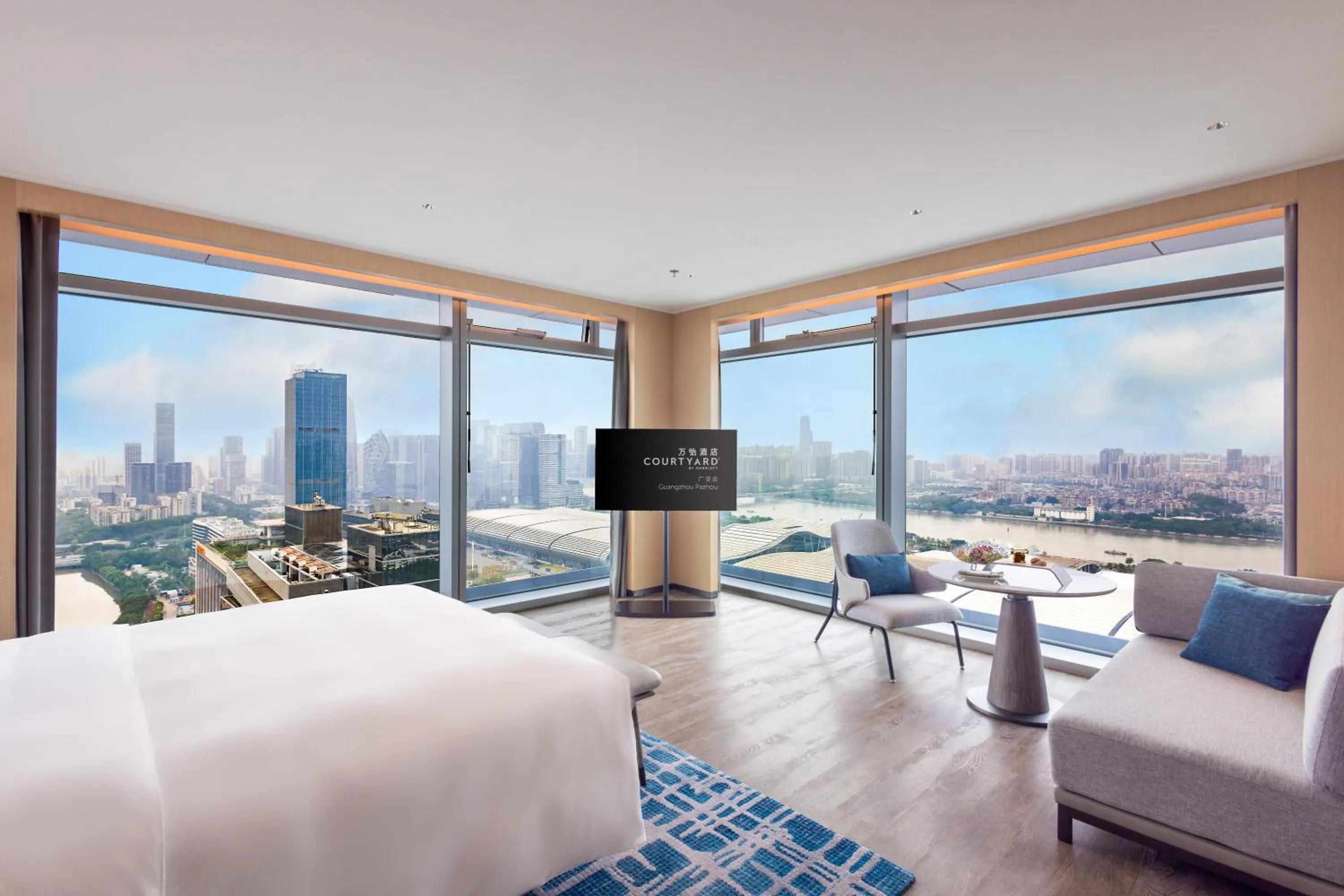 Bedroom, Bed in Courtyard by Marriott Guangzhou Pazhou