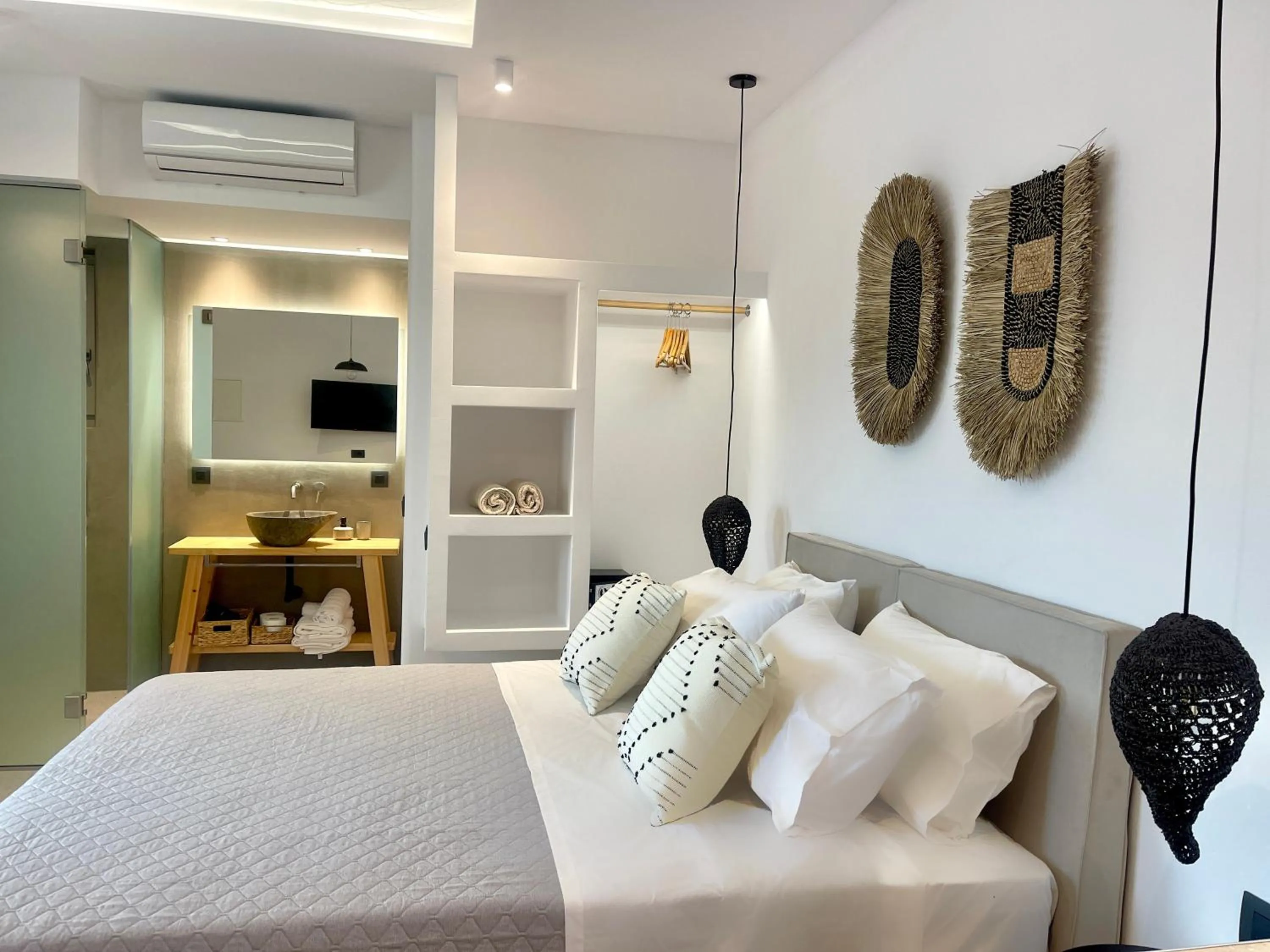 Bed in Mykonos Dot Suites