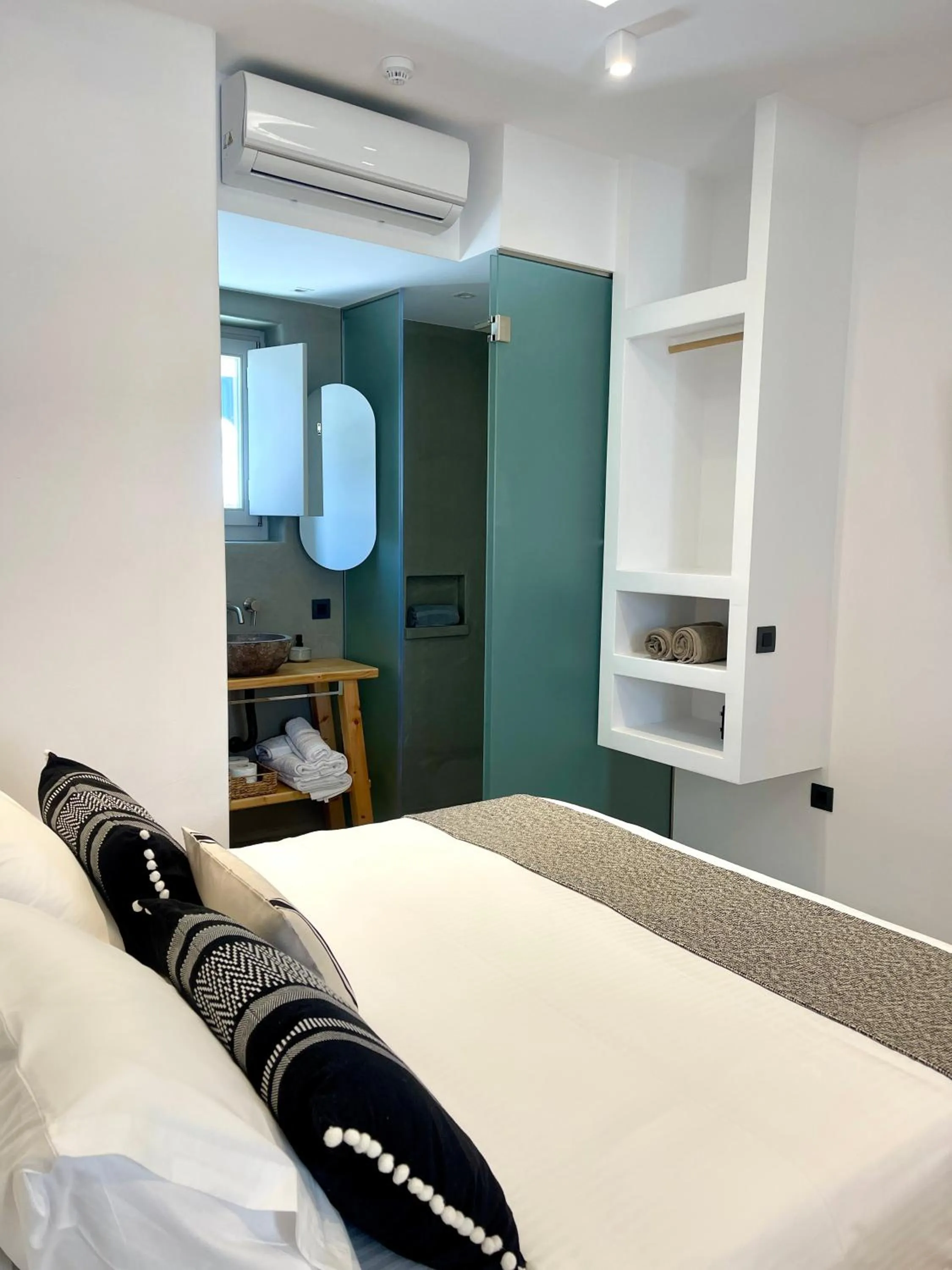 Bed in Mykonos Dot Suites