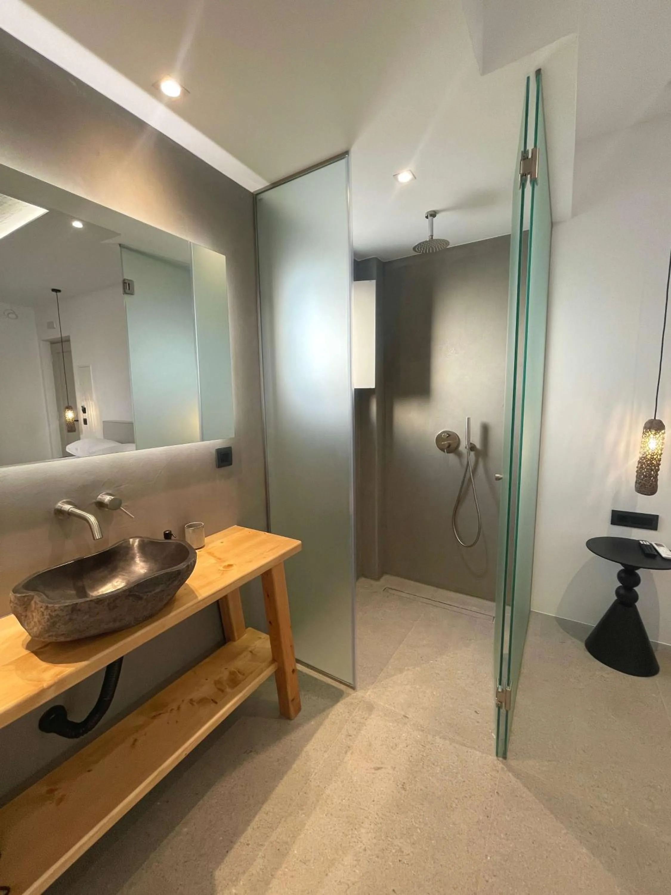 Shower in Mykonos Dot Suites