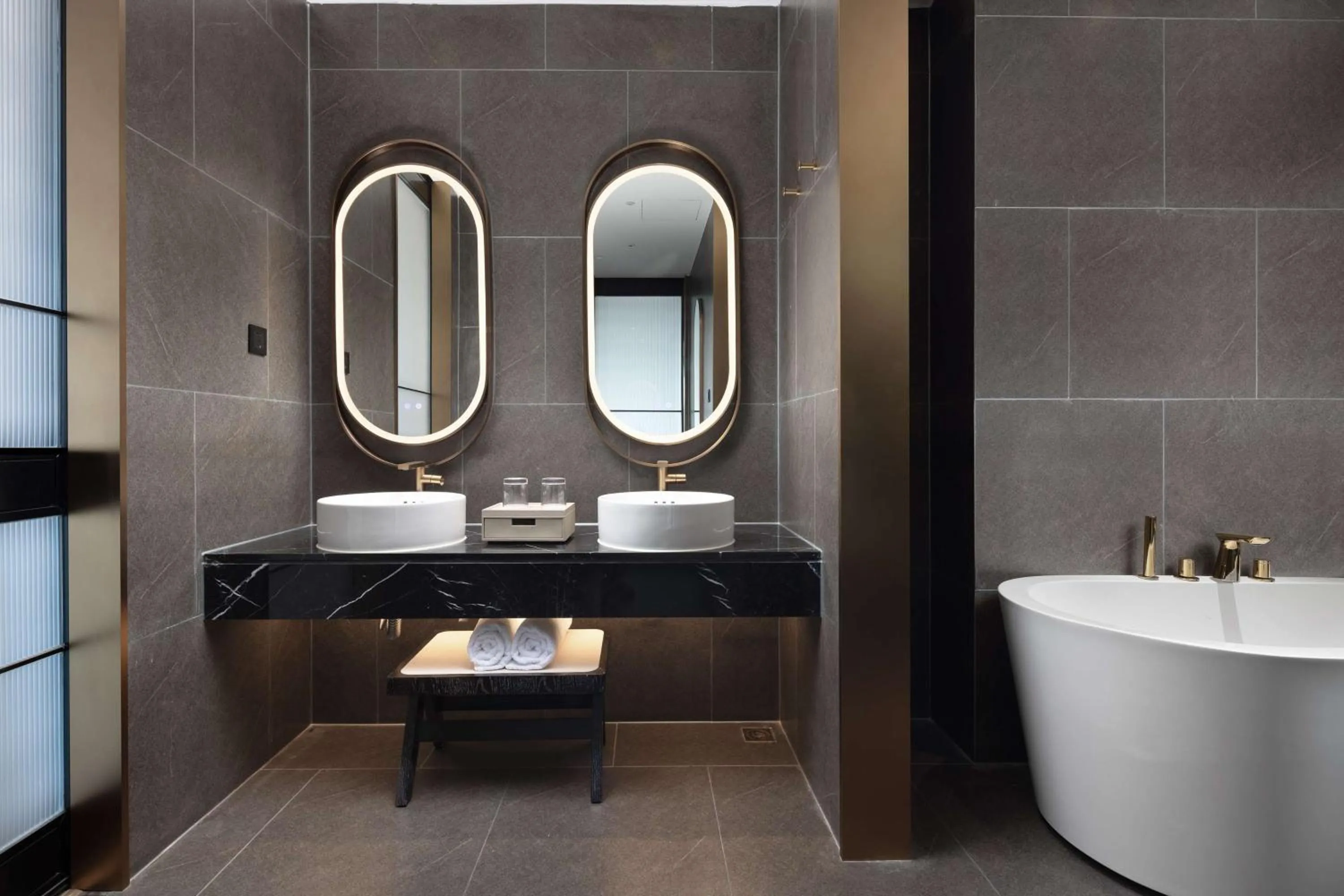 Bathroom in Hilton Garden Inn Leshan Shizhong