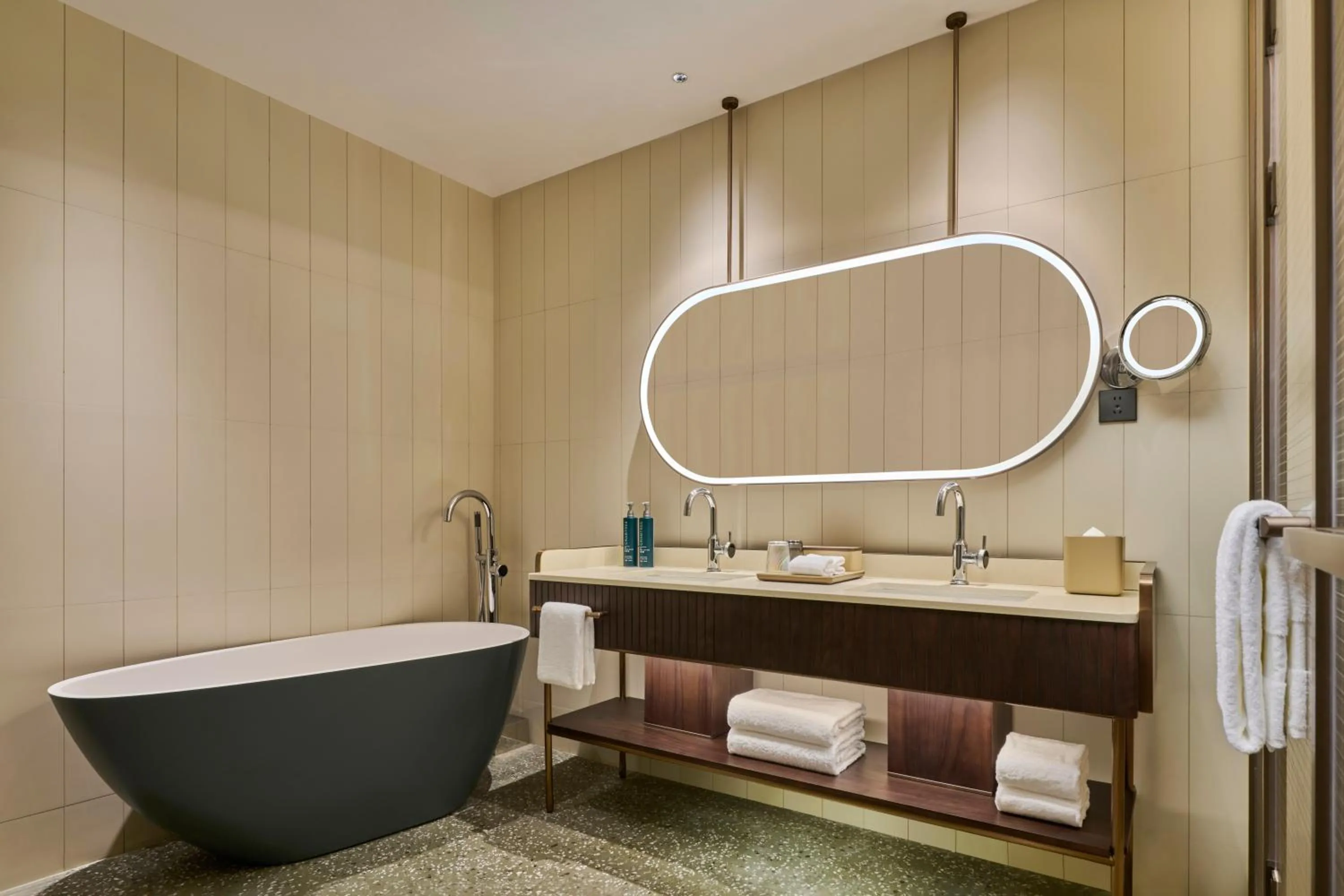 Photo of the whole room in Doubletree By Hilton Shenzhen Bay