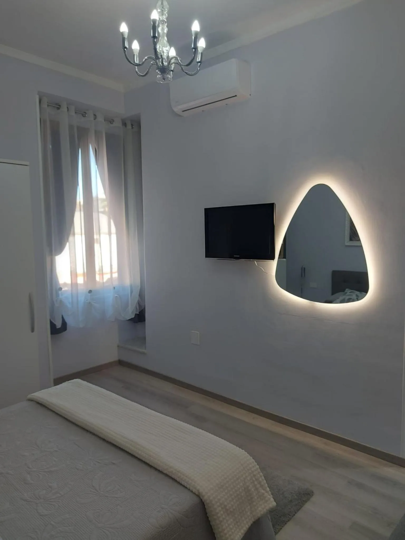 Bedroom, Bed in Alloggio Turistico Sea Port - Next to the Cruise Ship Free Shuttle Terminal