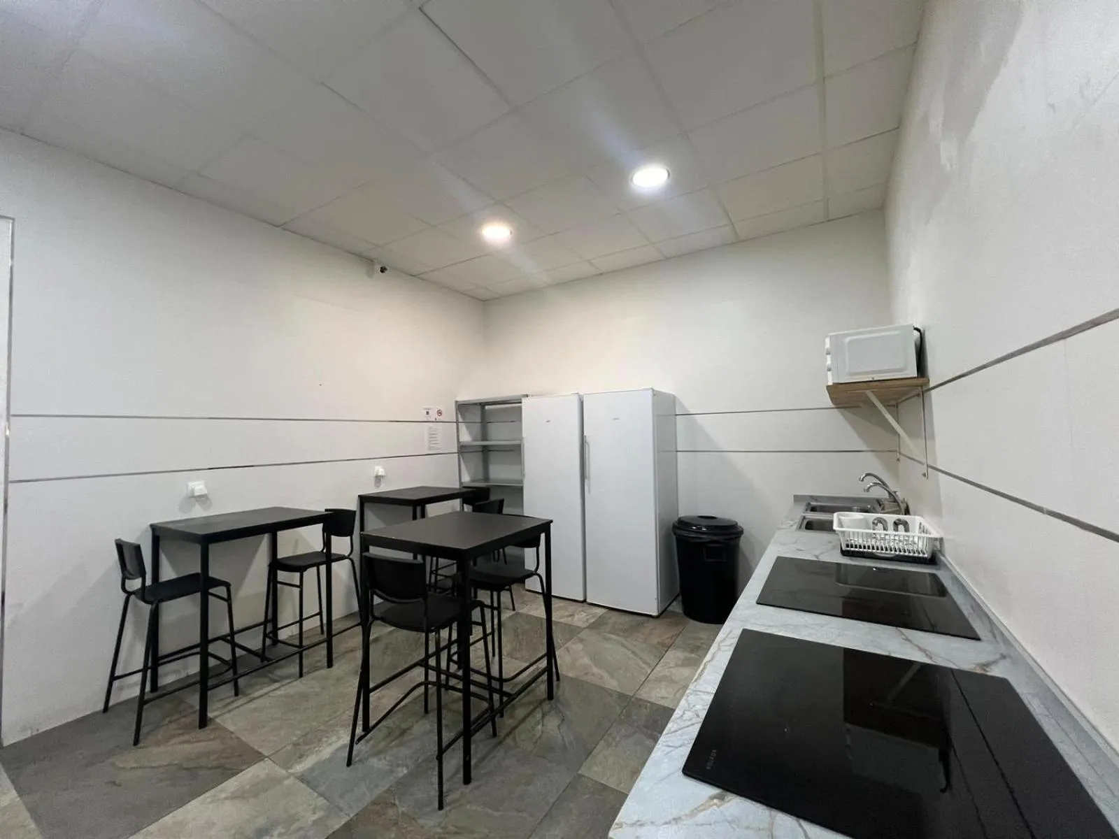 Kitchen or kitchenette in Cubik Rooms