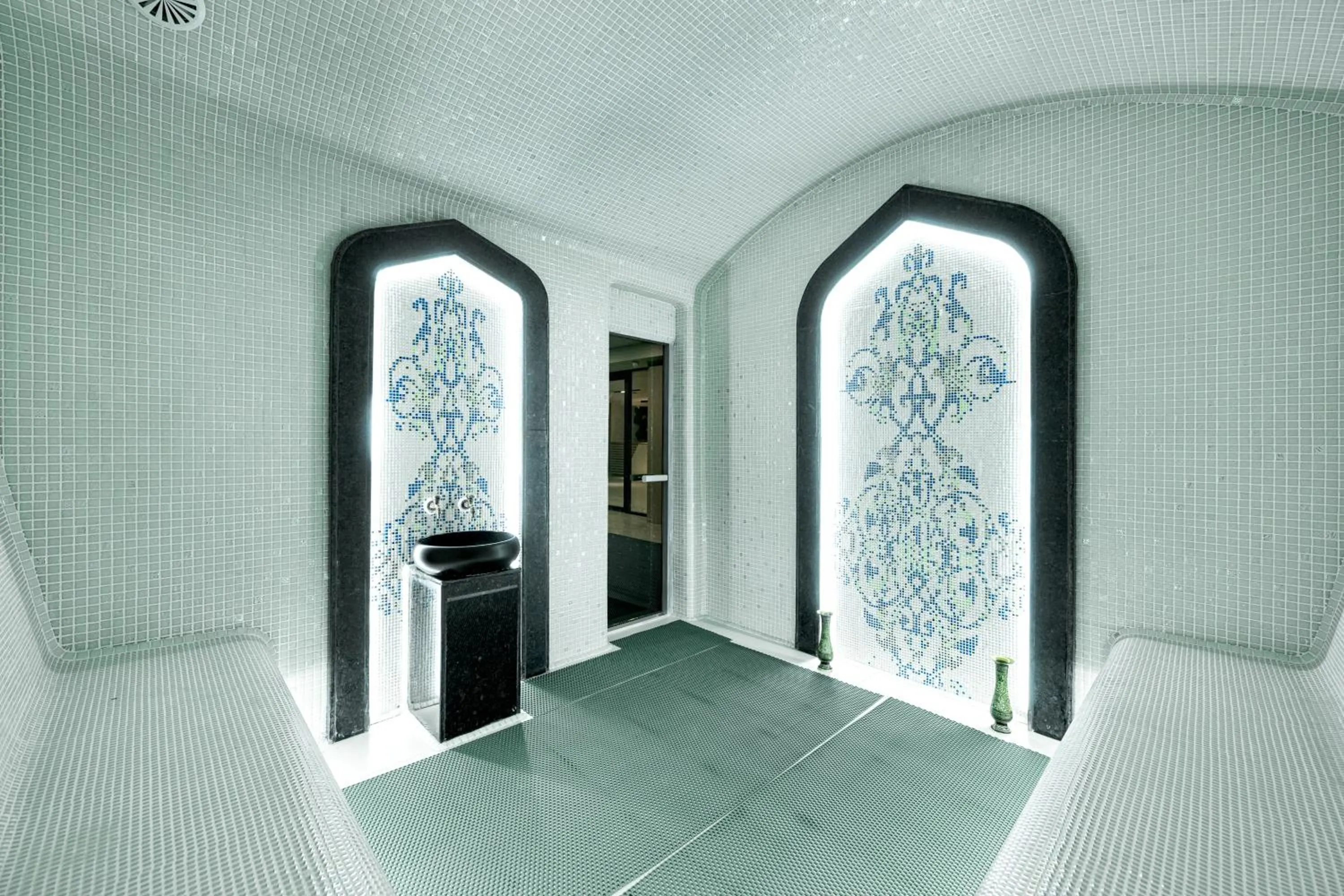 Steam room in Mardan Hotel