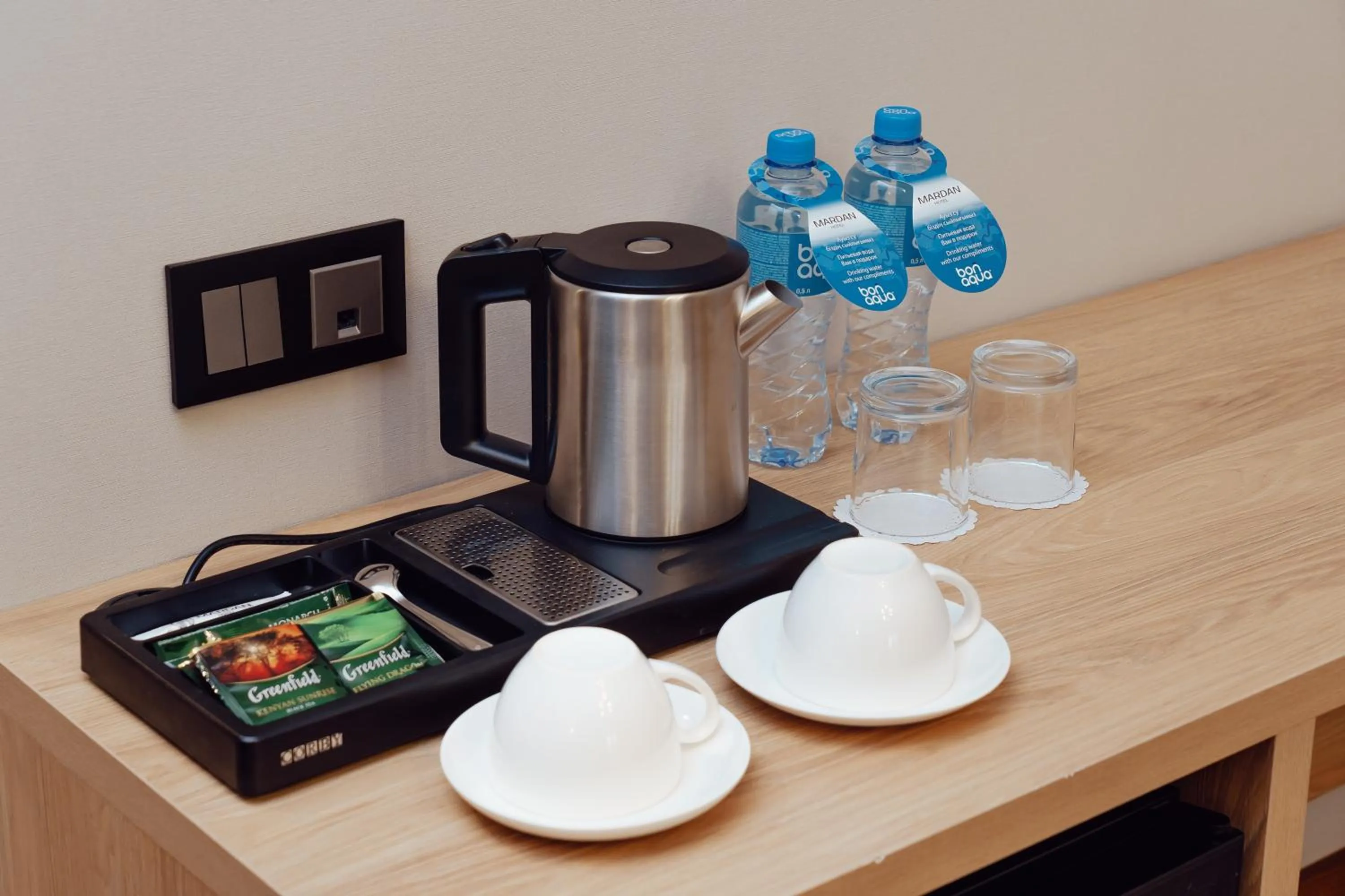 Coffee/tea facilities in Mardan Hotel