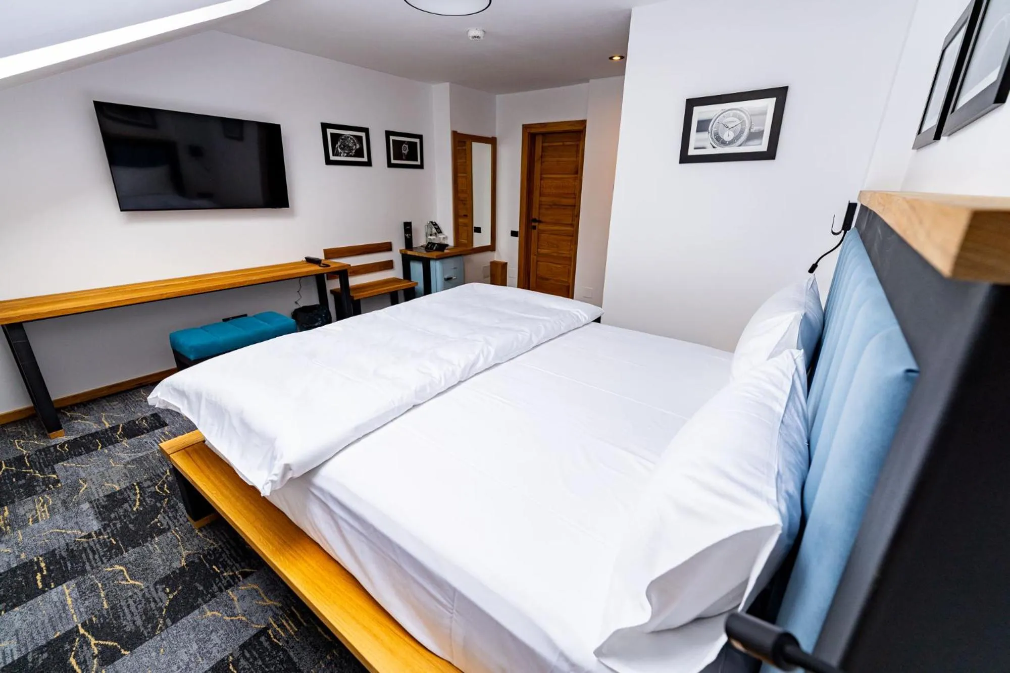 Bed in HOW Boutique and Hotel