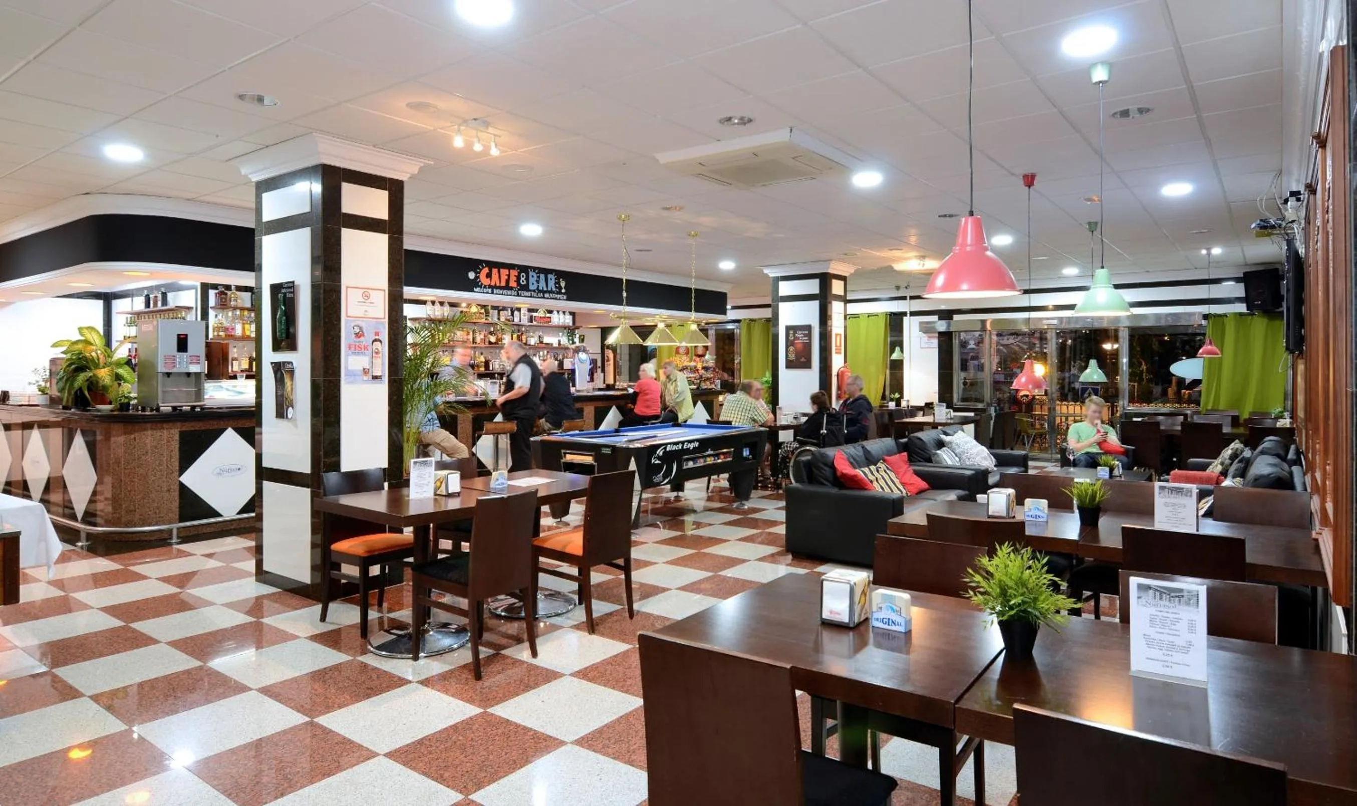 Lounge or bar in Apartamentos Nuriasol